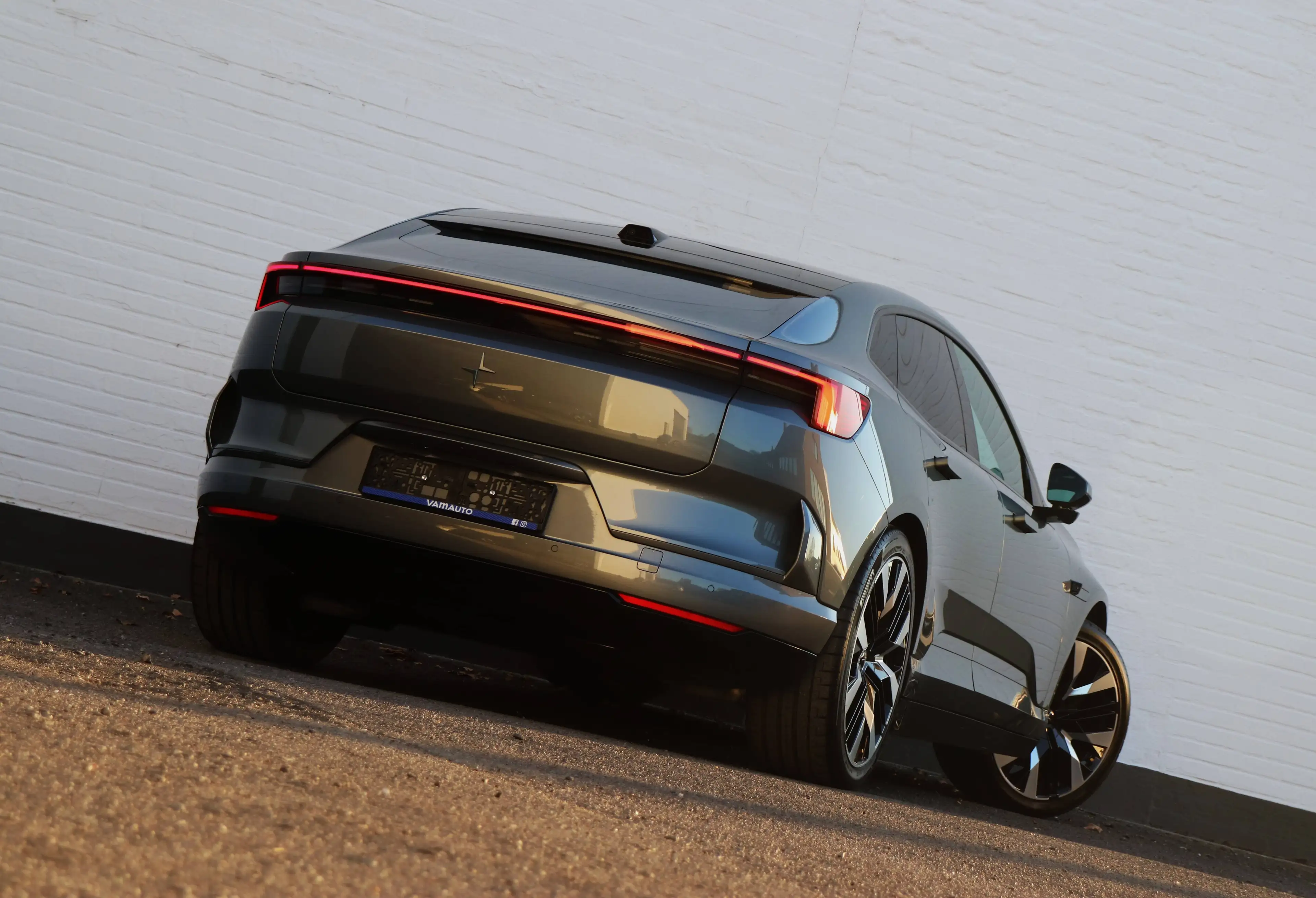 Polestar 4 Performance - Nappa/Pilot&Plus/ColorPack/SOH=98,4% — photo 5