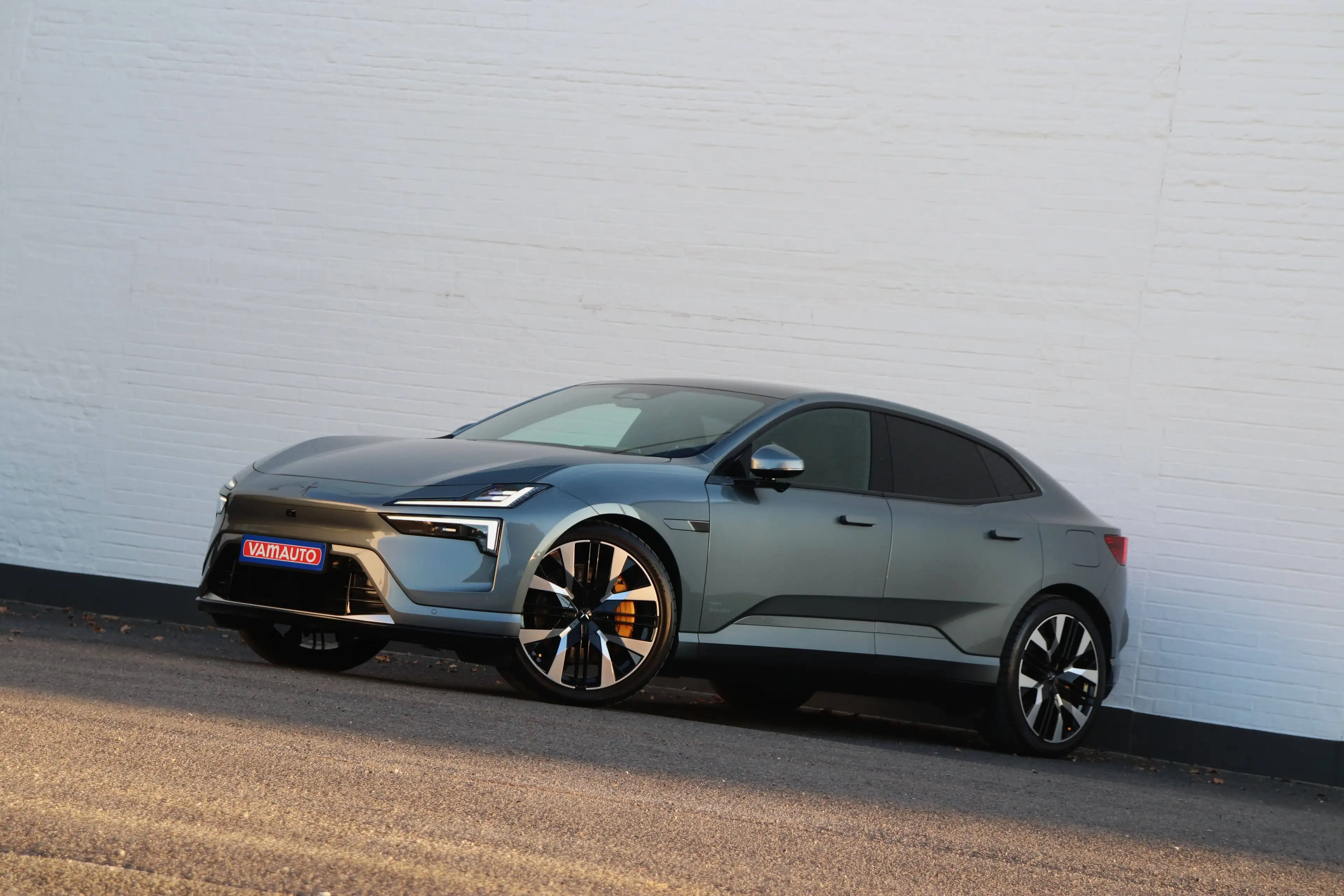 Polestar 4 Performance - Nappa/Pilot&Plus/ColorPack/SOH=98,4% — photo 14