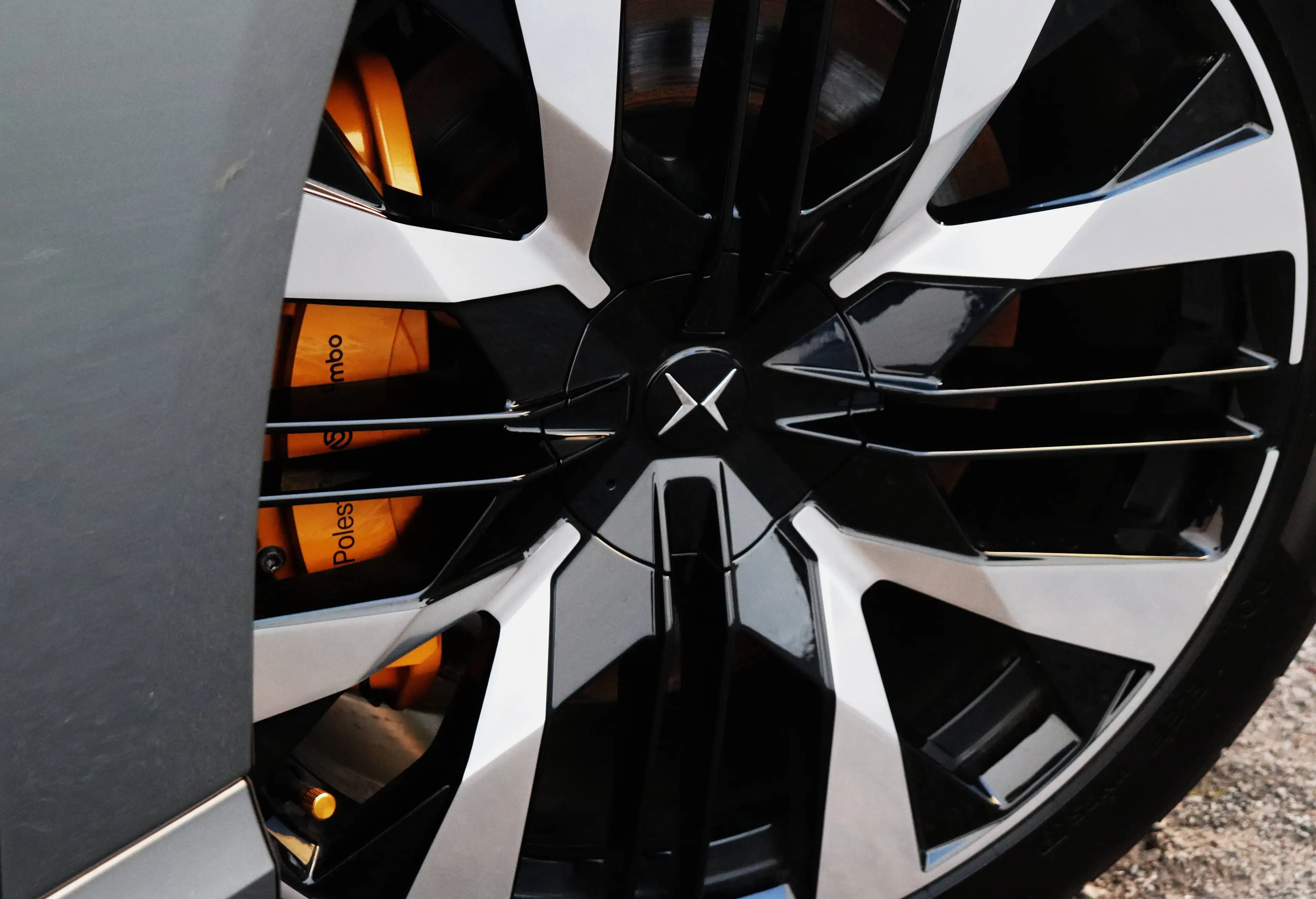 Polestar 4 Performance - Nappa/Pilot&Plus/ColorPack/SOH=98,4% — photo 2