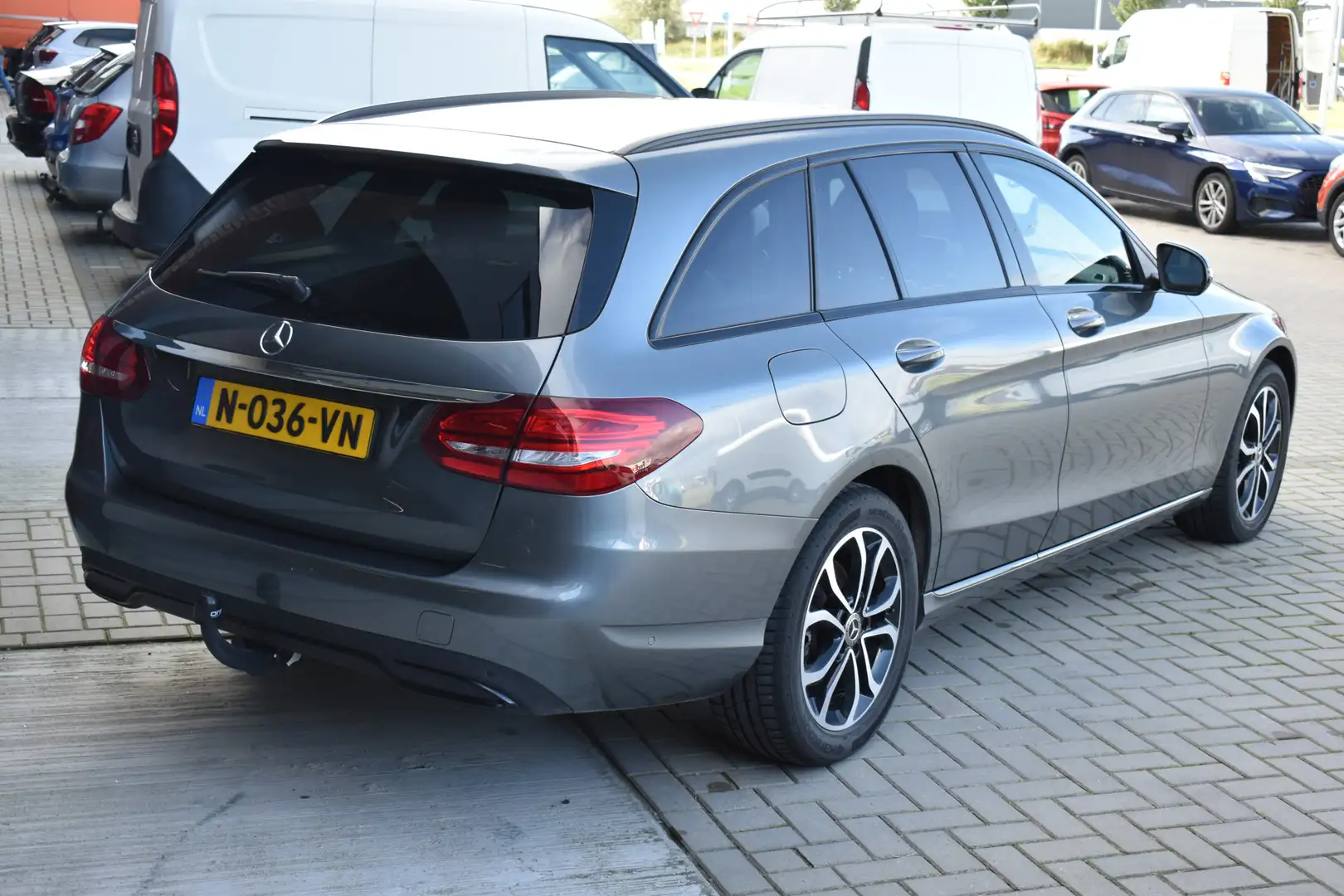 Mercedes-Benz C 180 Estate CDI Prestige Grau - 2