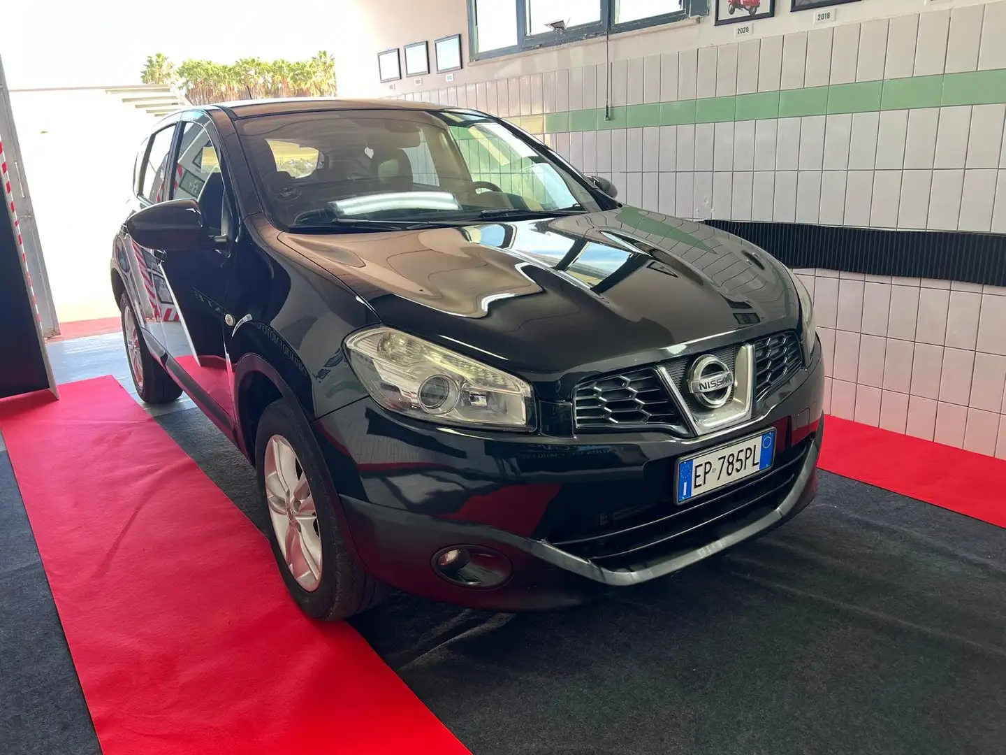 Nissan Qashqai 2013 1.6 dci Visia Noir - 1