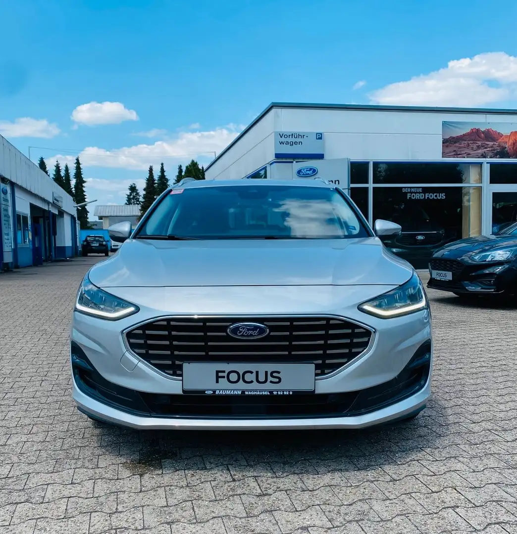 Ford Focus Turnier*Automatik*Navi*TWA*u.v.m.* Silber - 2