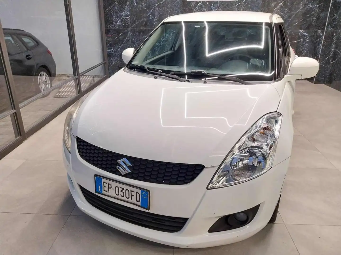 Suzuki Swift 1.2 VVT 5 porte B-Easy Bianco - 2