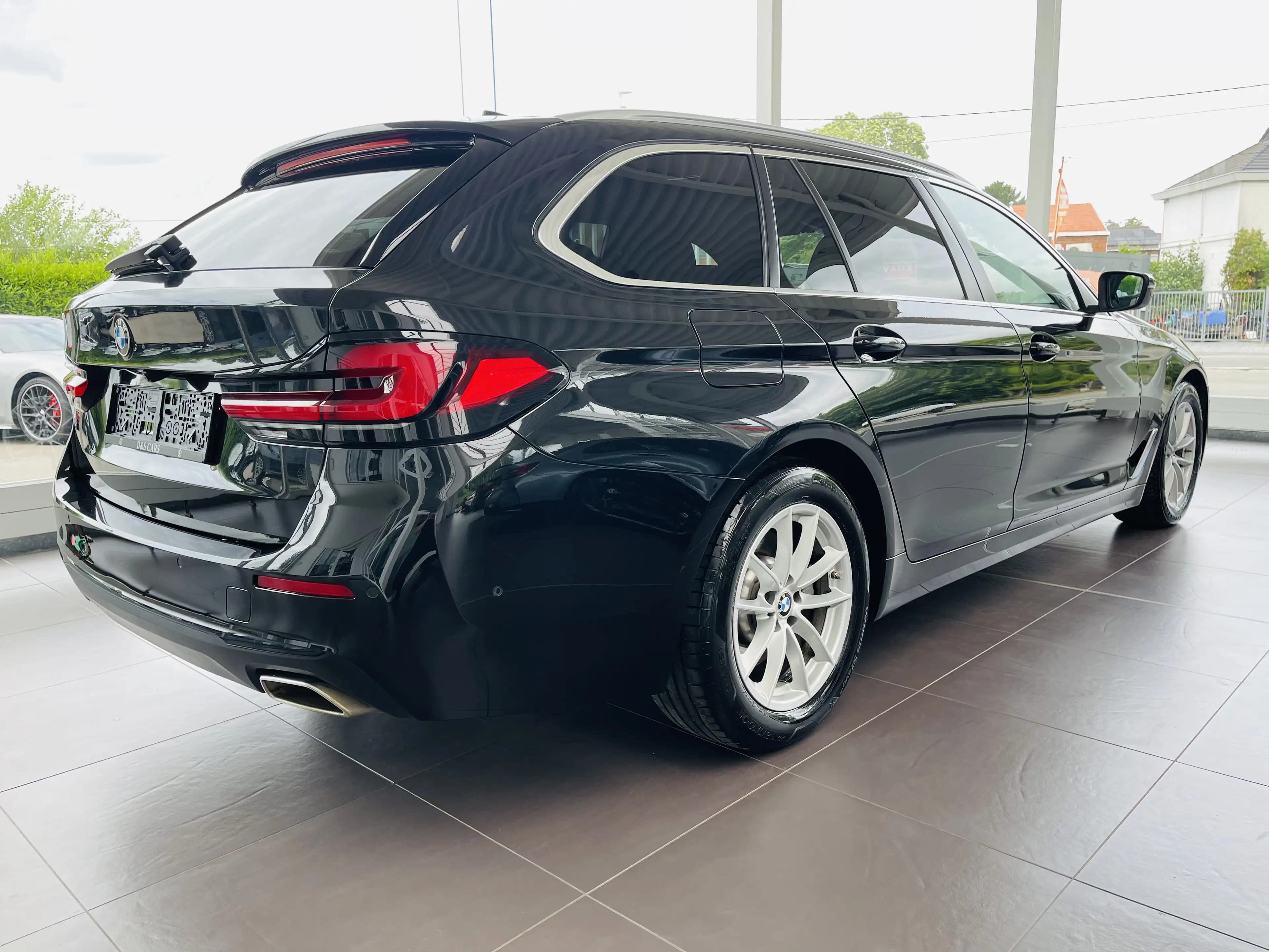 BMW 518 dA MHEV *** GARANTIE + NEW LIFT + COCKPIT + LED + GPS PRO + CUIR *** — photo 5
