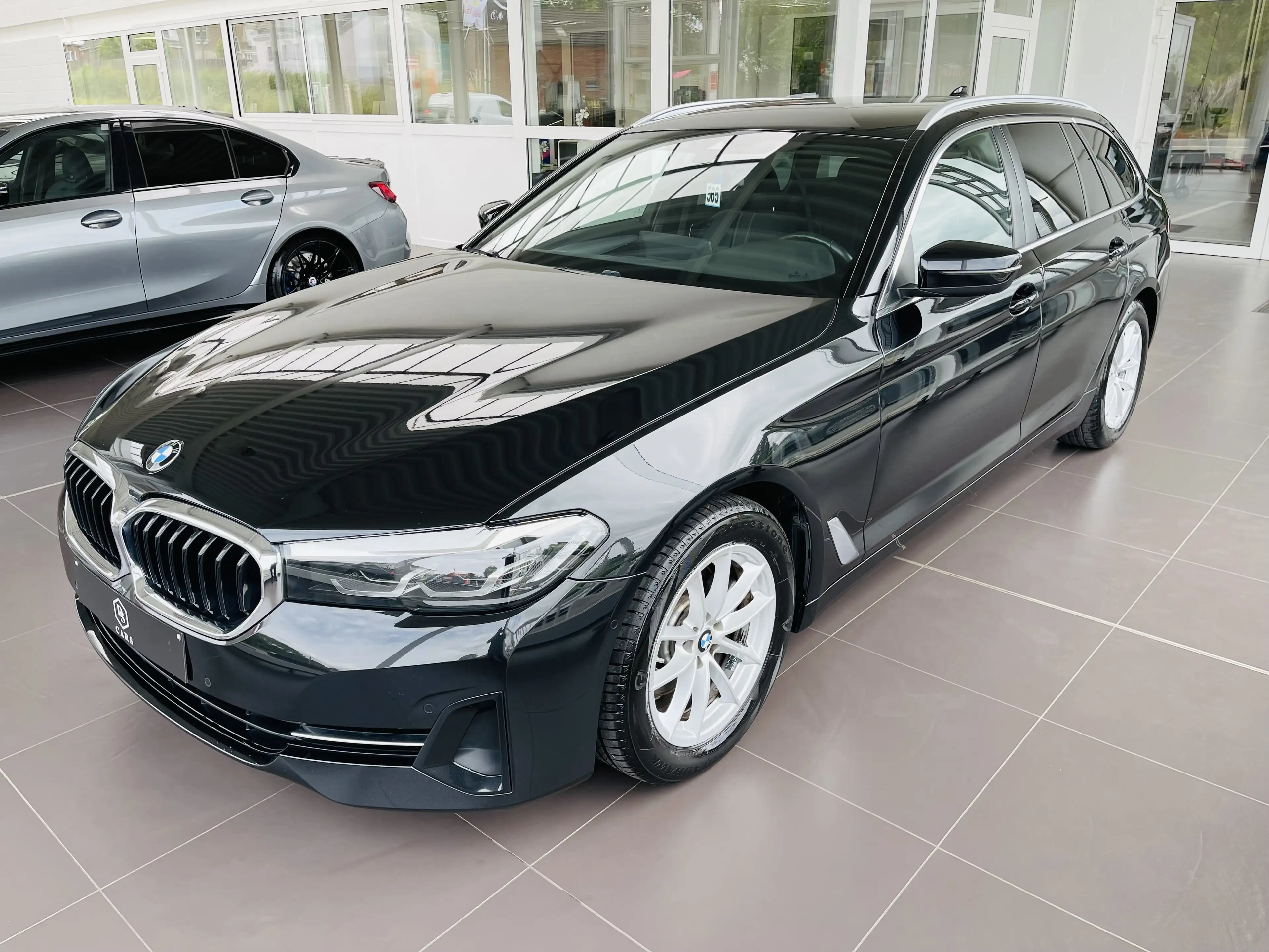 BMW 518 dA MHEV *** GARANTIE + NEW LIFT + COCKPIT + LED + GPS PRO + CUIR *** — photo 2