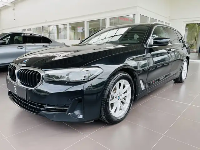 BMW 518 dA MHEV *** GARANTIE + NEW LIFT + COCKPIT + LED + GPS PRO + CUIR ***