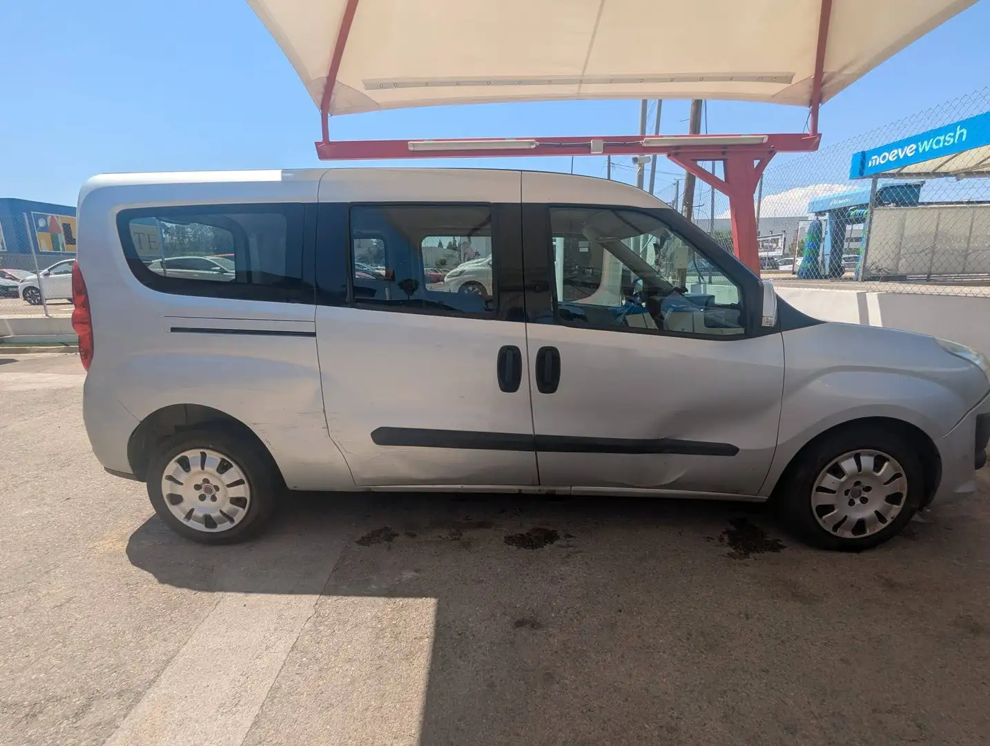 Fiat Doblo Dobló Cargo 1.6Mjt Plateado - 2