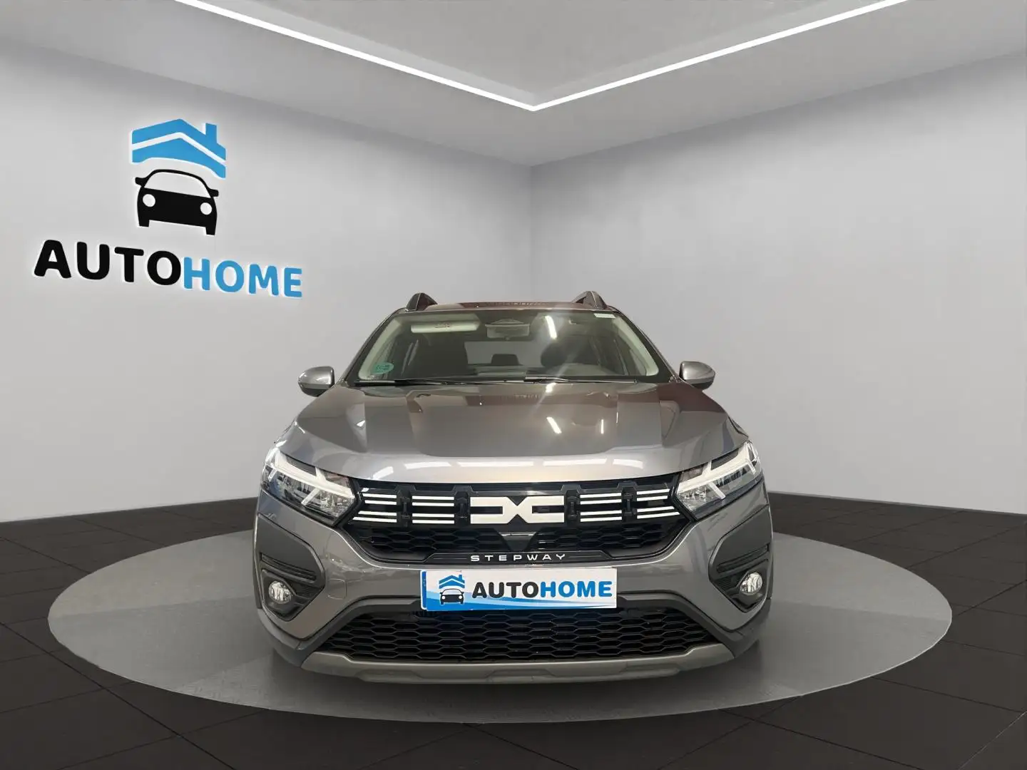 Dacia Sandero TCe Essential 67kW Gris - 2