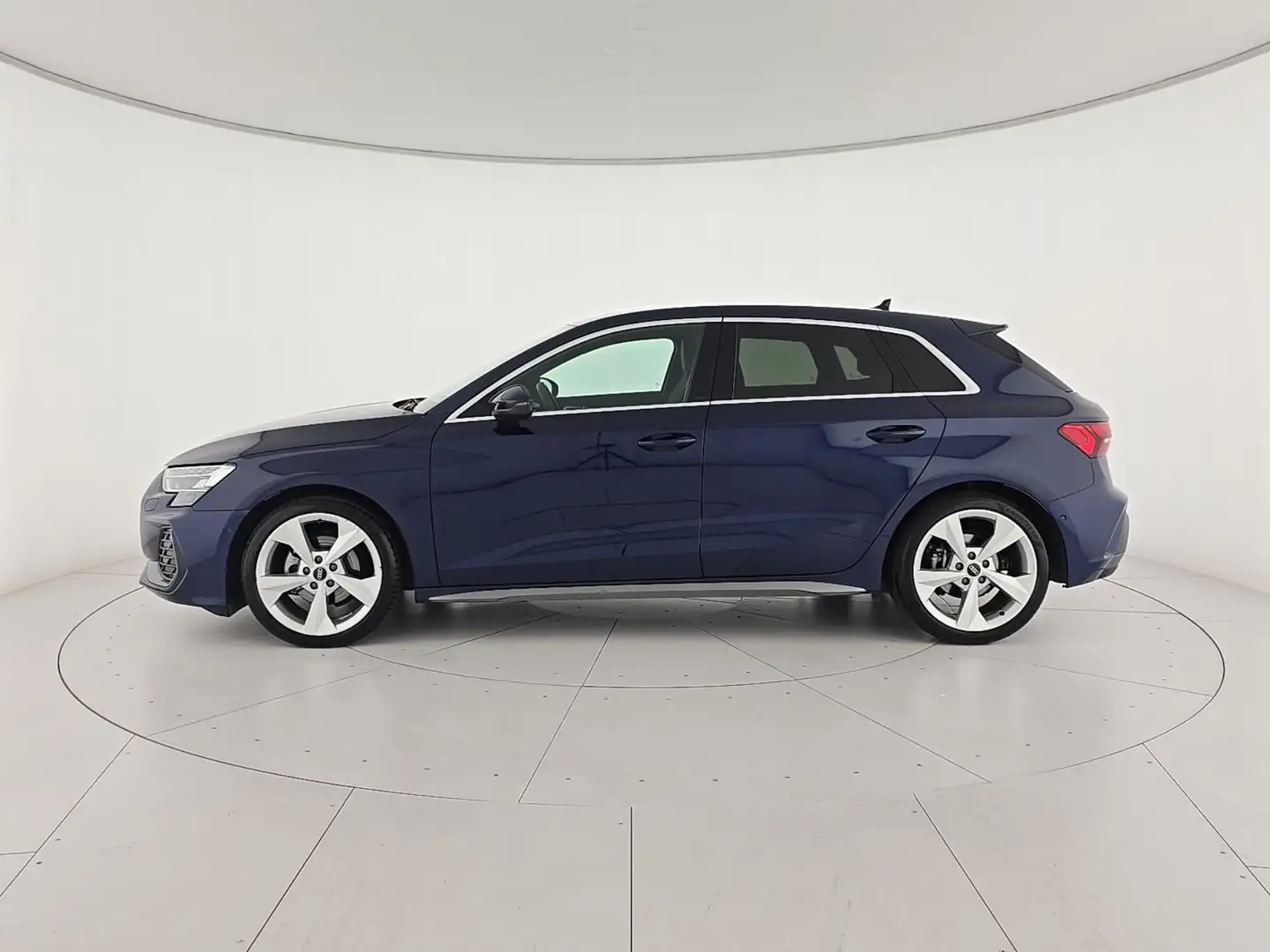 Audi A3 SPB 35 TDI S tronic S line edition Blu/Azzurro - 2