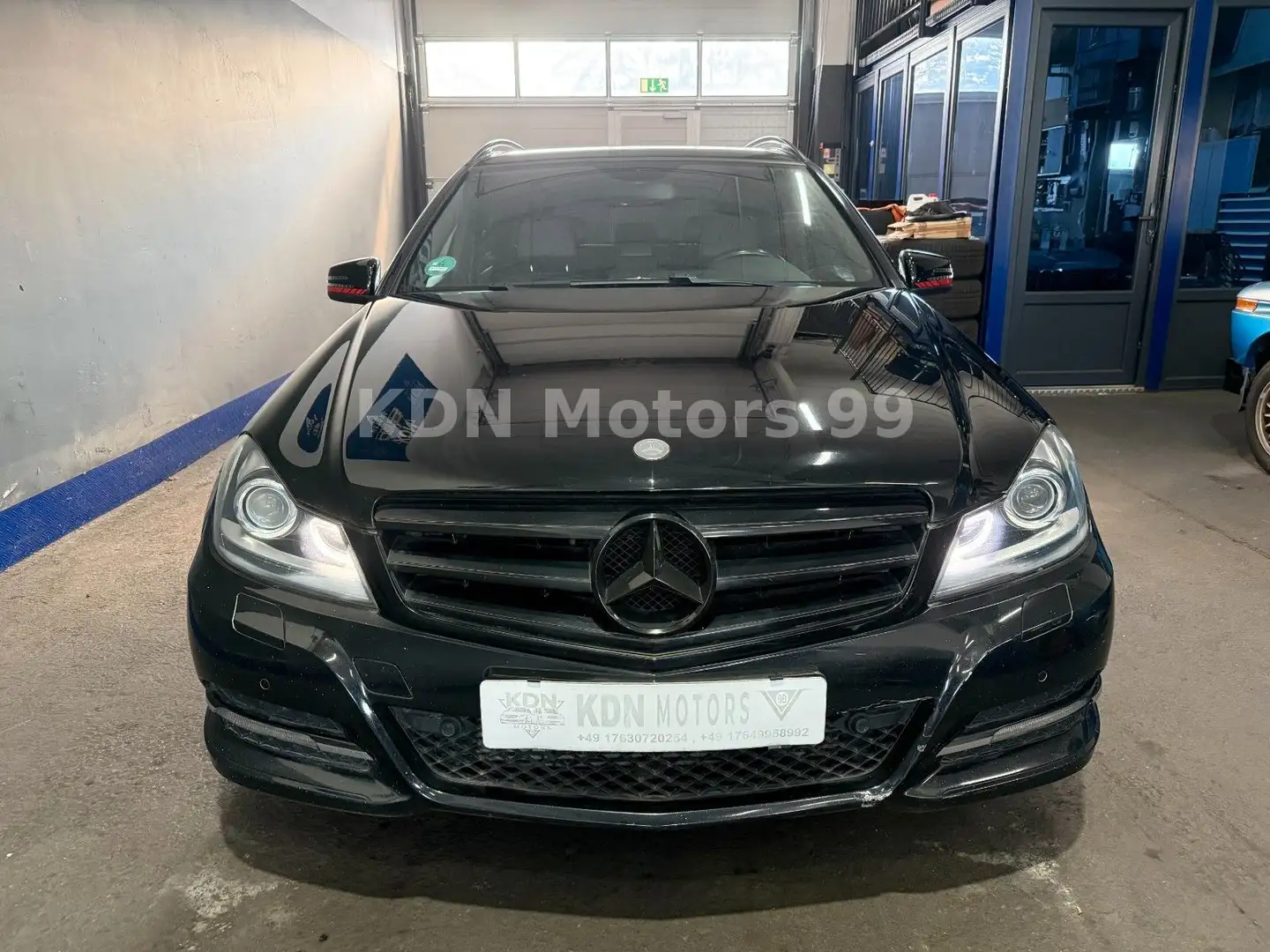 Mercedes-Benz C 200 CDI Navi*Xenon*Sitzheizung Edition C Schwarz - 2