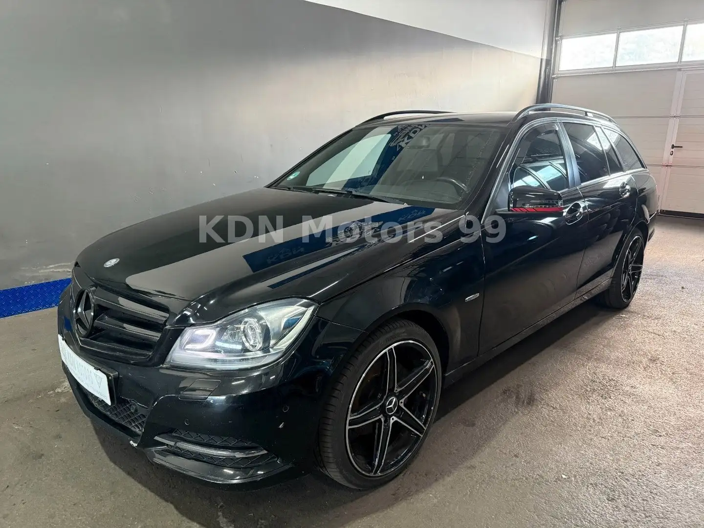 Mercedes-Benz C 200 CDI Navi*Xenon*Sitzheizung Edition C Schwarz - 1
