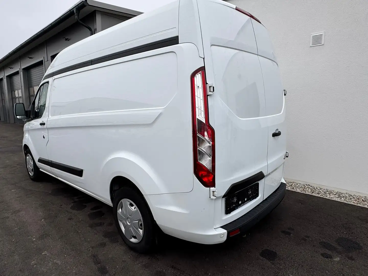 Ford Transit Custom 320 L2 Trend Weiß - 2