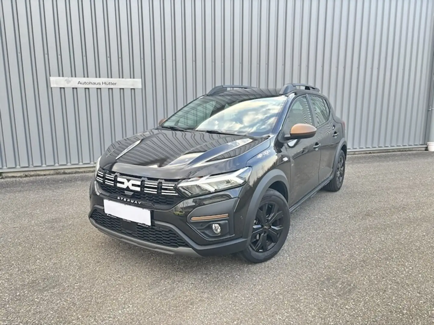 Dacia Sandero Stepway Extreme+ TCe 90 Schwarz - 2