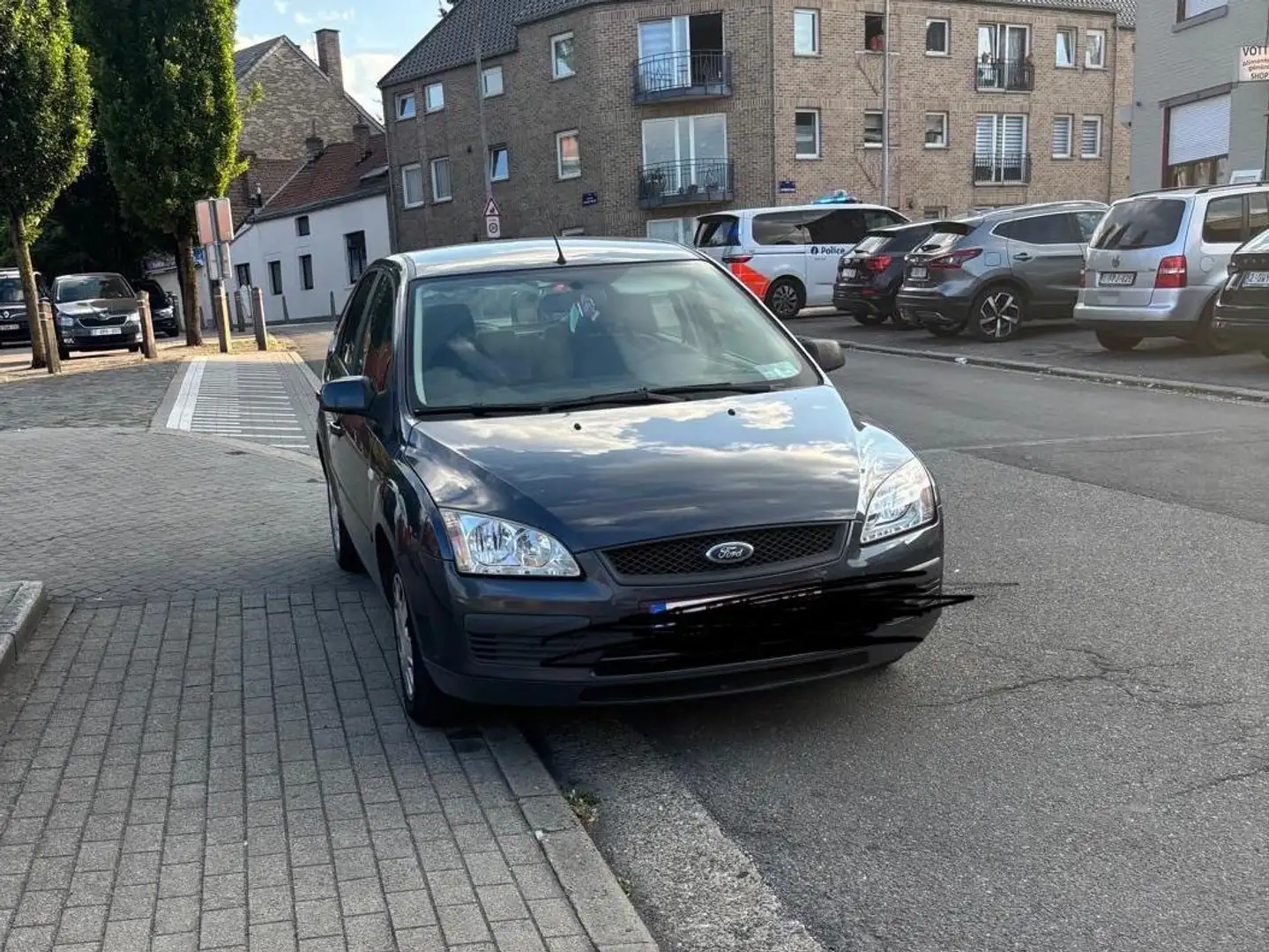 Ford Focus Focus 1.6 TDCi Ambiente DPF Bleu - 1