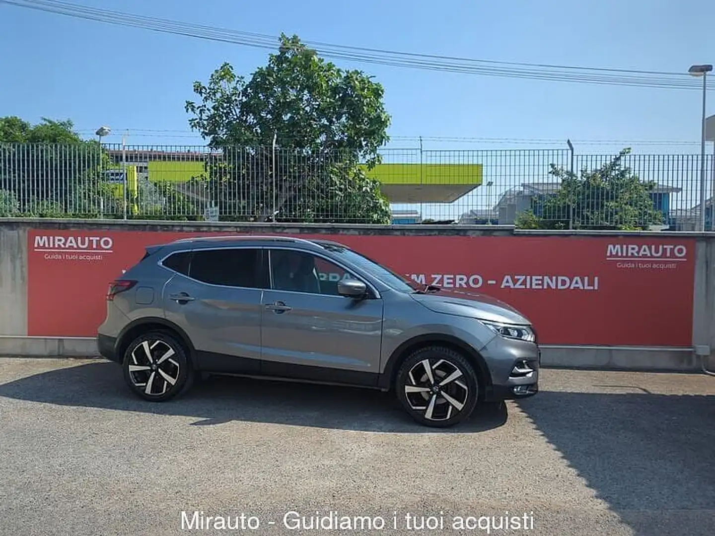 Nissan Qashqai 2ª serie Qashqai 1.3 DIG-T 140 CV Tekna+ Grigio - 1