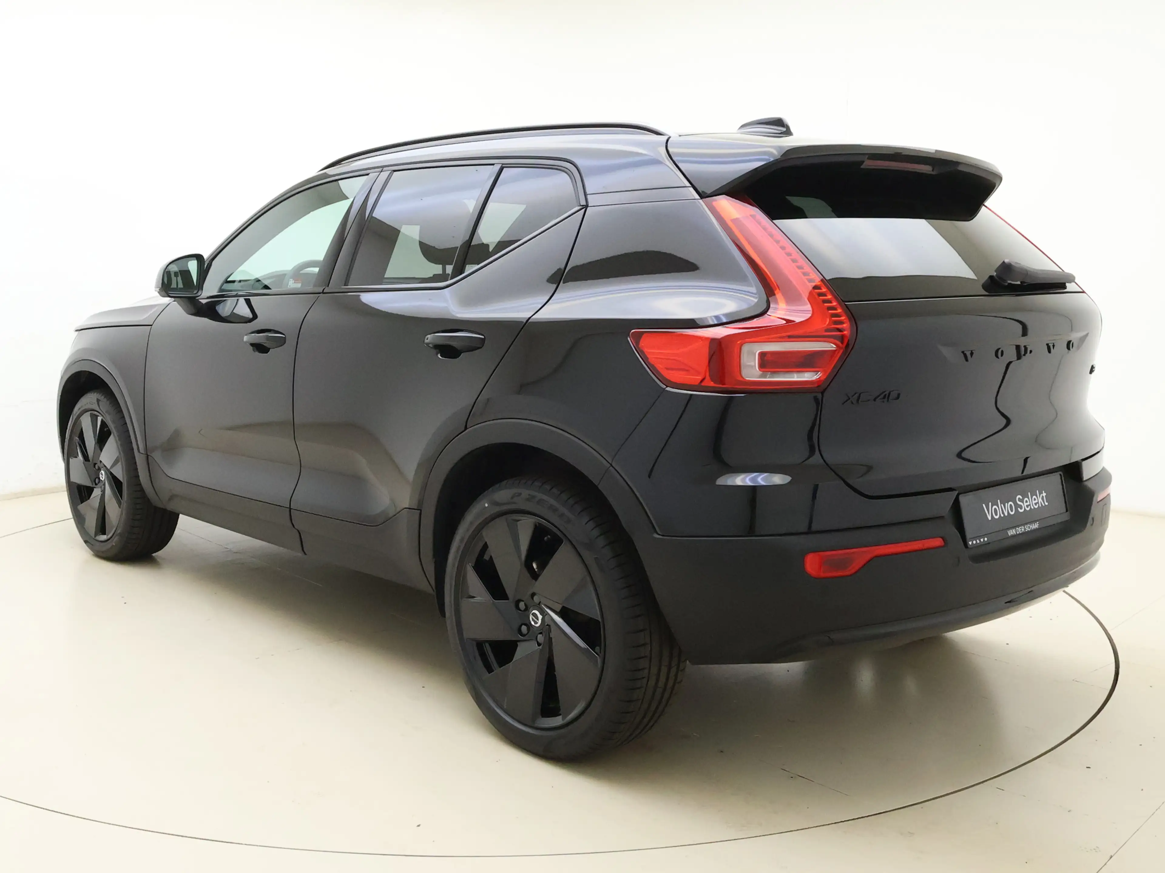 Volvo XC40 B3 177pk Plus Black Edition / Harman Kardon audio — photo 5