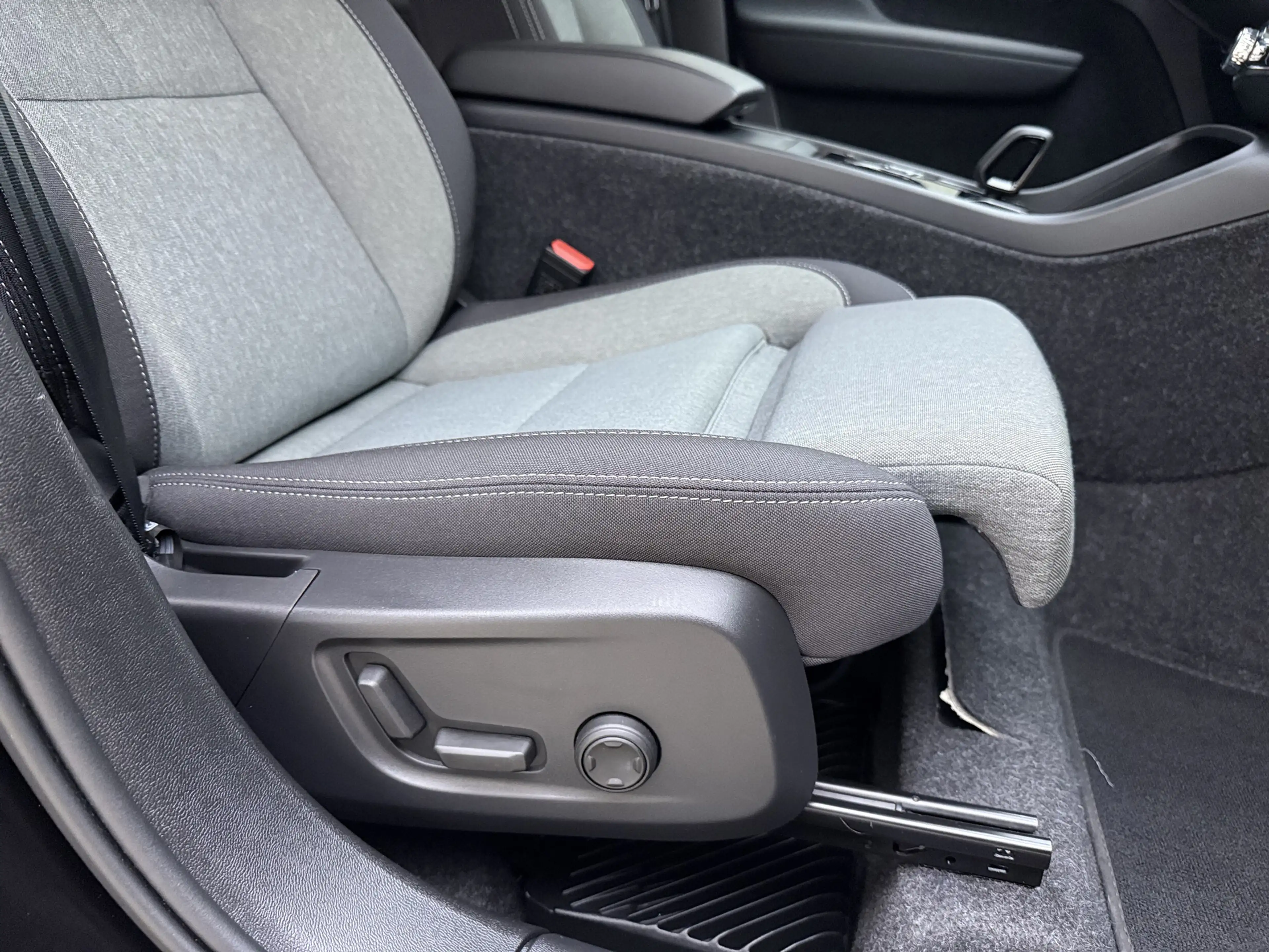 Volvo XC40 B3 177pk Plus Black Edition / Harman Kardon audio — photo 14