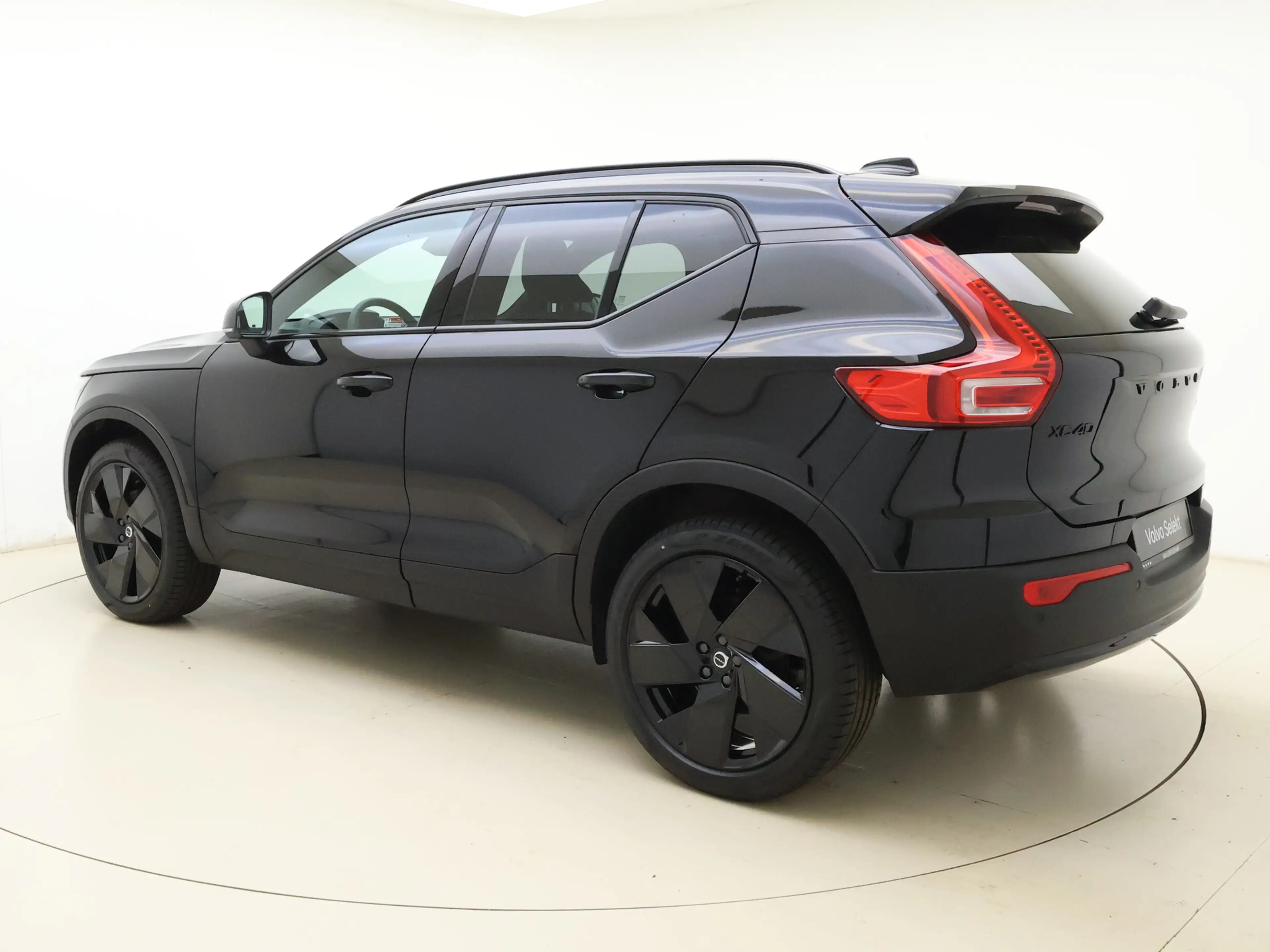 Volvo XC40 B3 177pk Plus Black Edition / Harman Kardon audio — photo 9