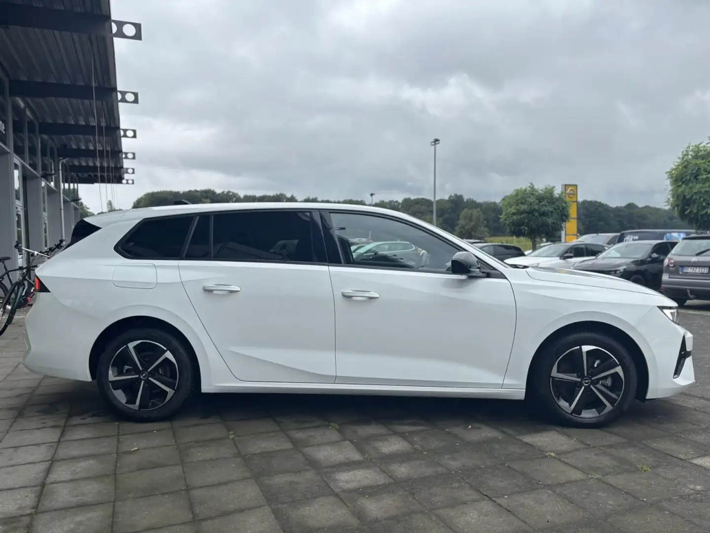 Opel Astra ST GS 1.2 ** Sitzhzg/Kamera/Allwetter ** Blanc - 2