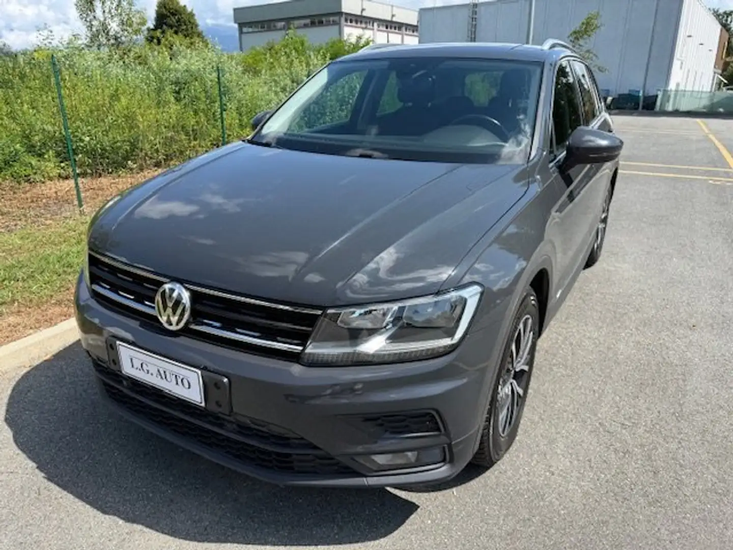 Volkswagen Tiguan 2.0 tdi Business 150cv dsg Grigio - 2