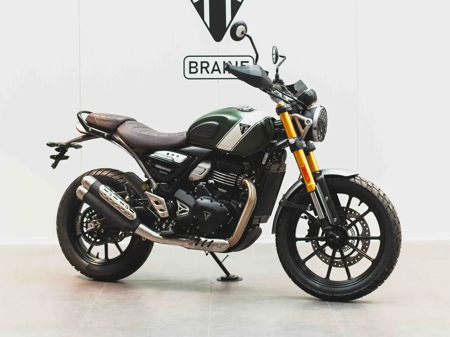 Triumph Scrambler 400 X Matt Khaki - 350 € d'accessoires offerts Зелёный - 1