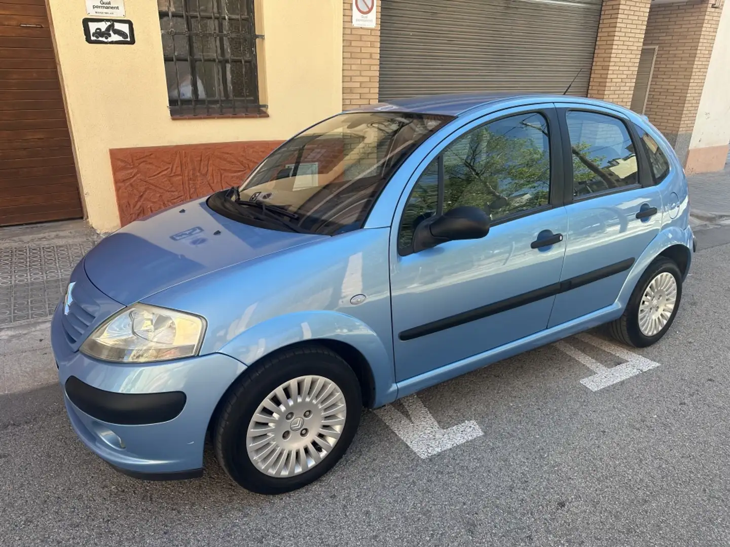 Citroen C3 1.4i 16v S&S Sensodrive Blau - 1