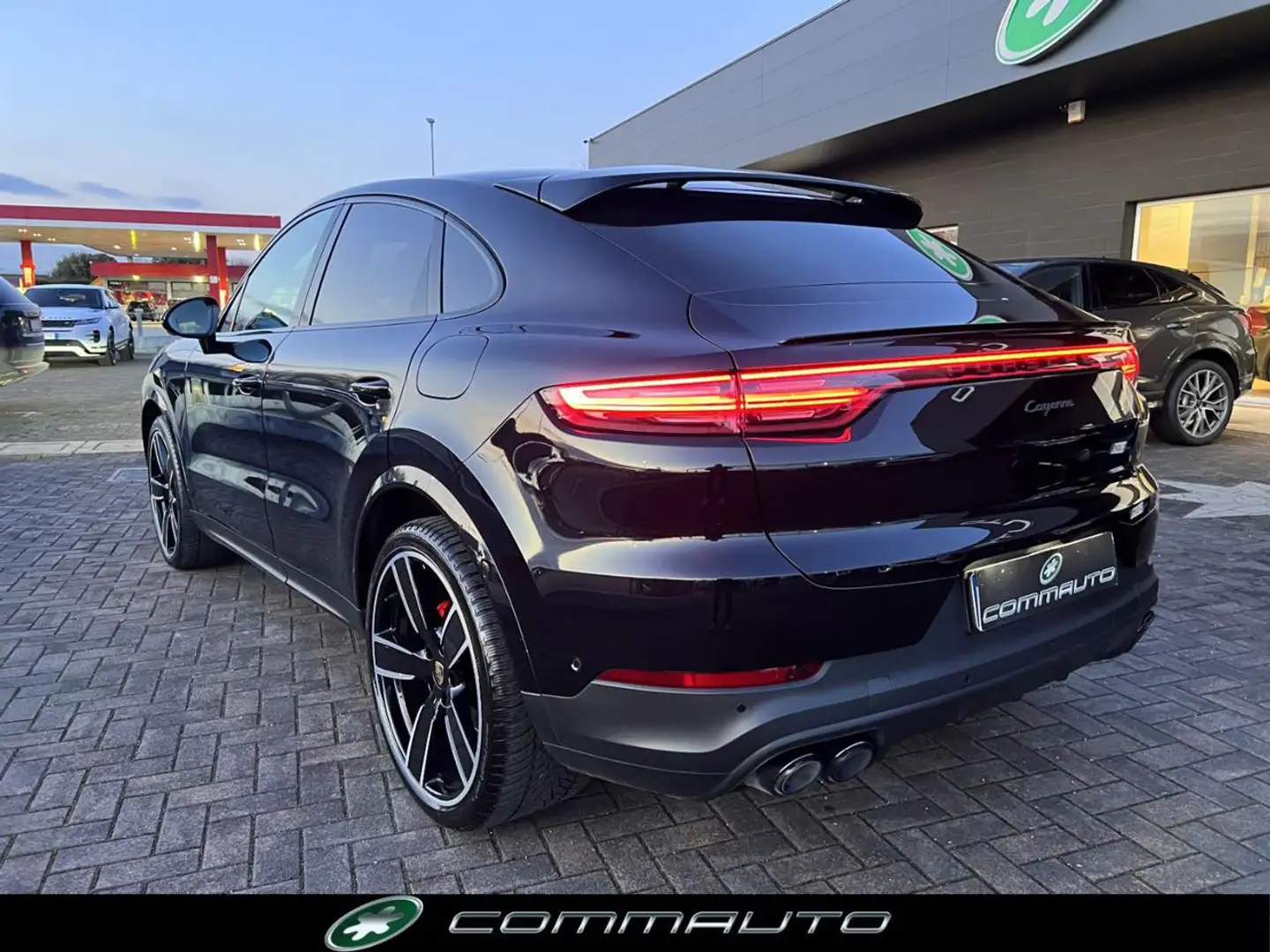 Porsche Cayenne Coupé 3.0 V6 E-Hybrid Nero - 2