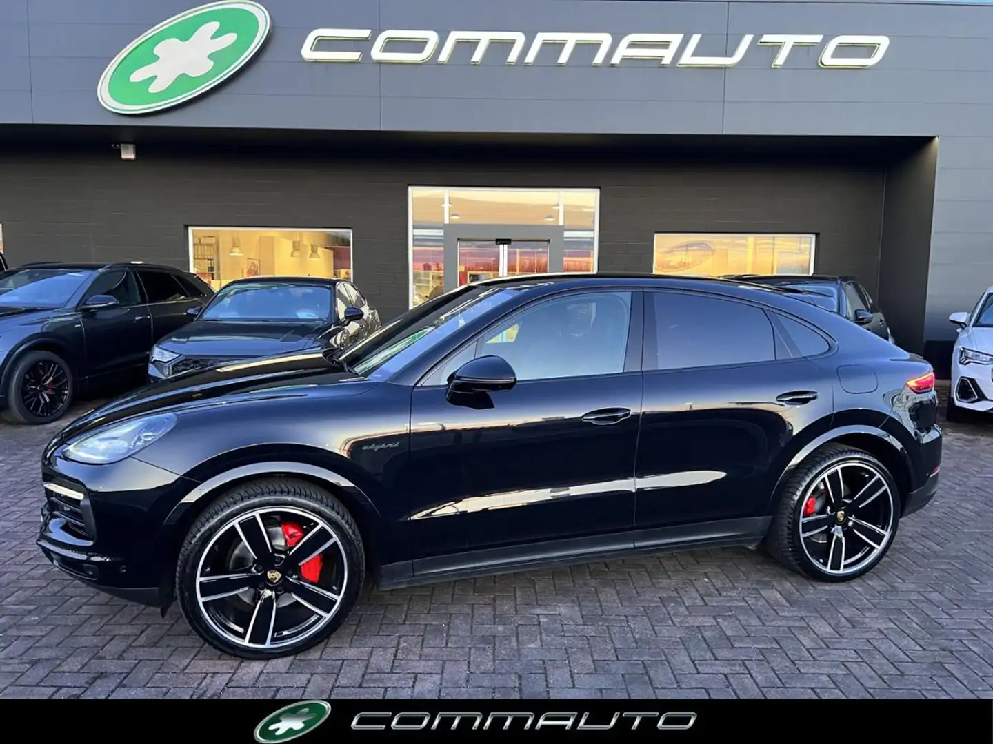 Porsche Cayenne Coupé 3.0 V6 E-Hybrid Nero - 1