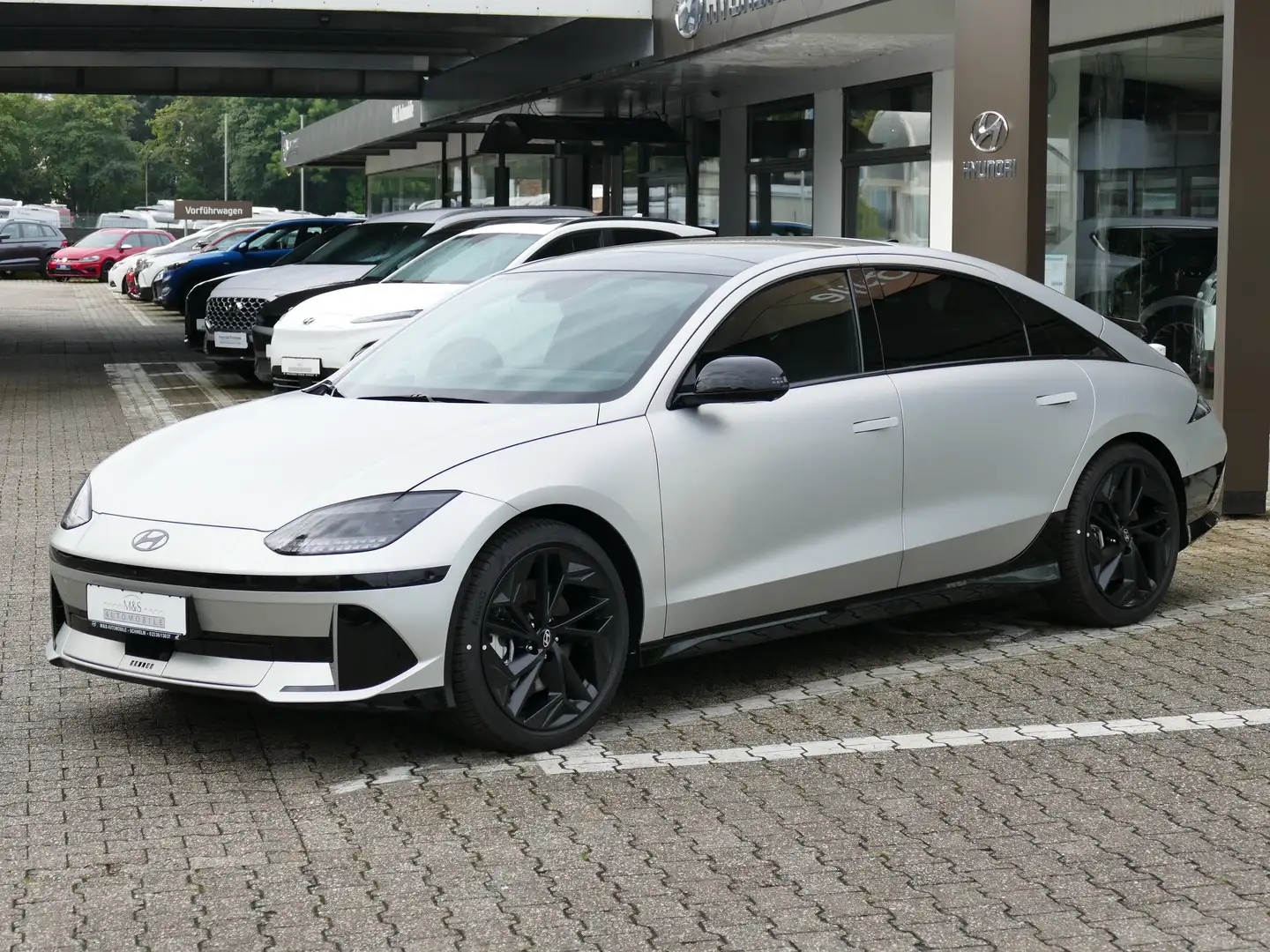 Hyundai IONIQ 6 77,4 kWh 4WD First Edition POWERLEASING 395 €/M Grau - 1