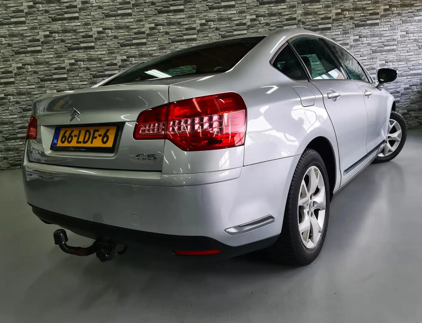 Citroen C5 1.6 THP Comfort Grijs - 2