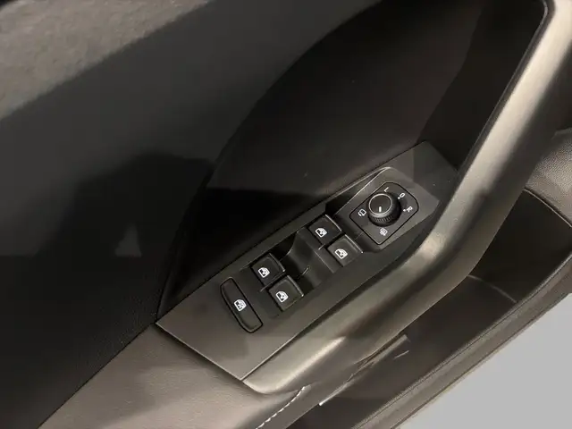 Volkswagen T-Cross view 13