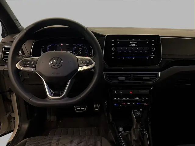 Volkswagen T-Cross view 9