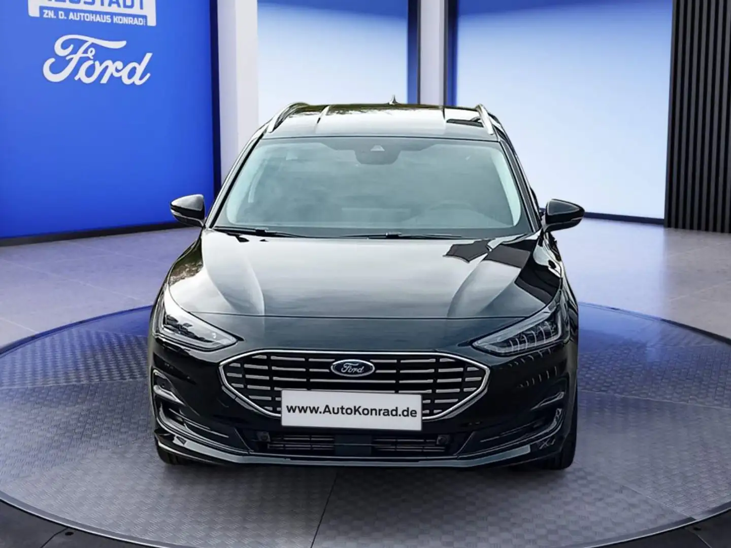Ford Focus Turnier 1.0 EcoBoost Hybrid Aut. TITANIUM X Zwart - 2