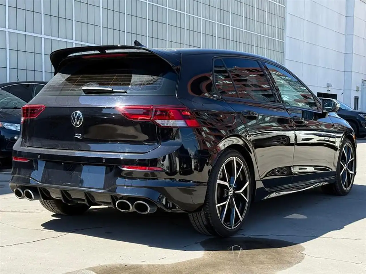 Volkswagen Golf R снимка Volkswagen Golf R