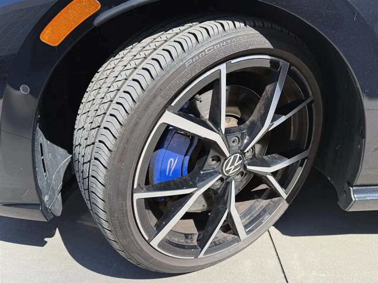 Volkswagen Golf R снимка Volkswagen Golf R