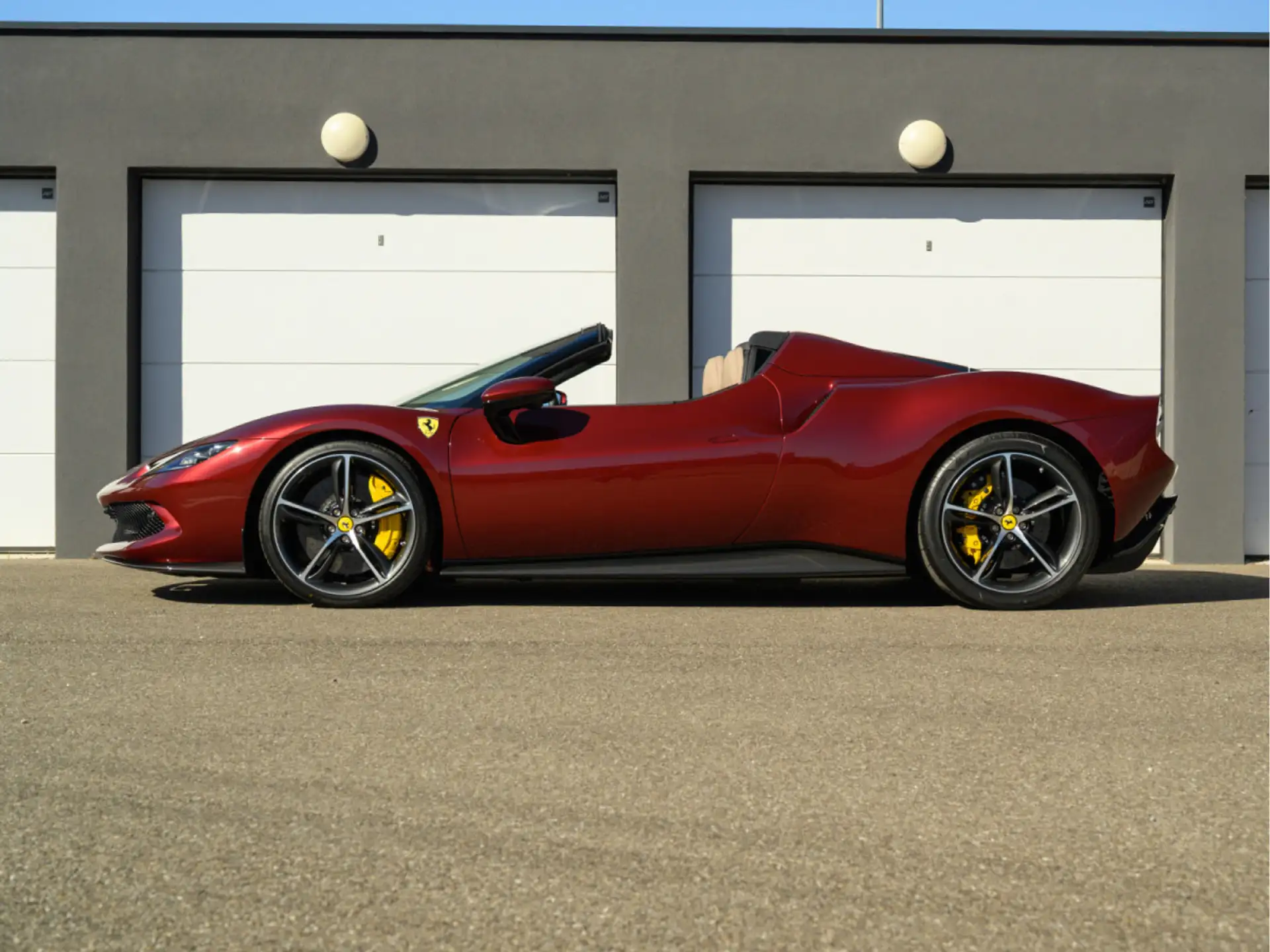 페라리 296 GTS 2024 빨강 사진 2