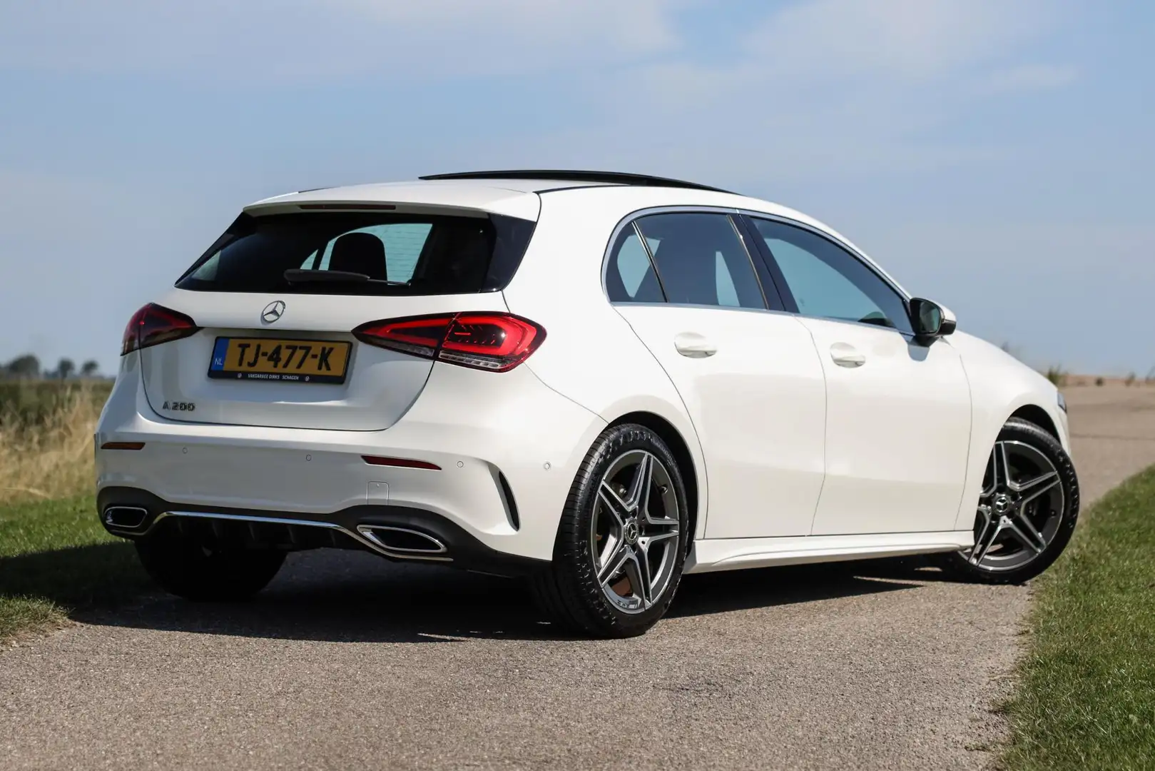 Mercedes-Benz A 200 AMG ✅ Pano ✅ LED ✅ Carplay Wit - 2