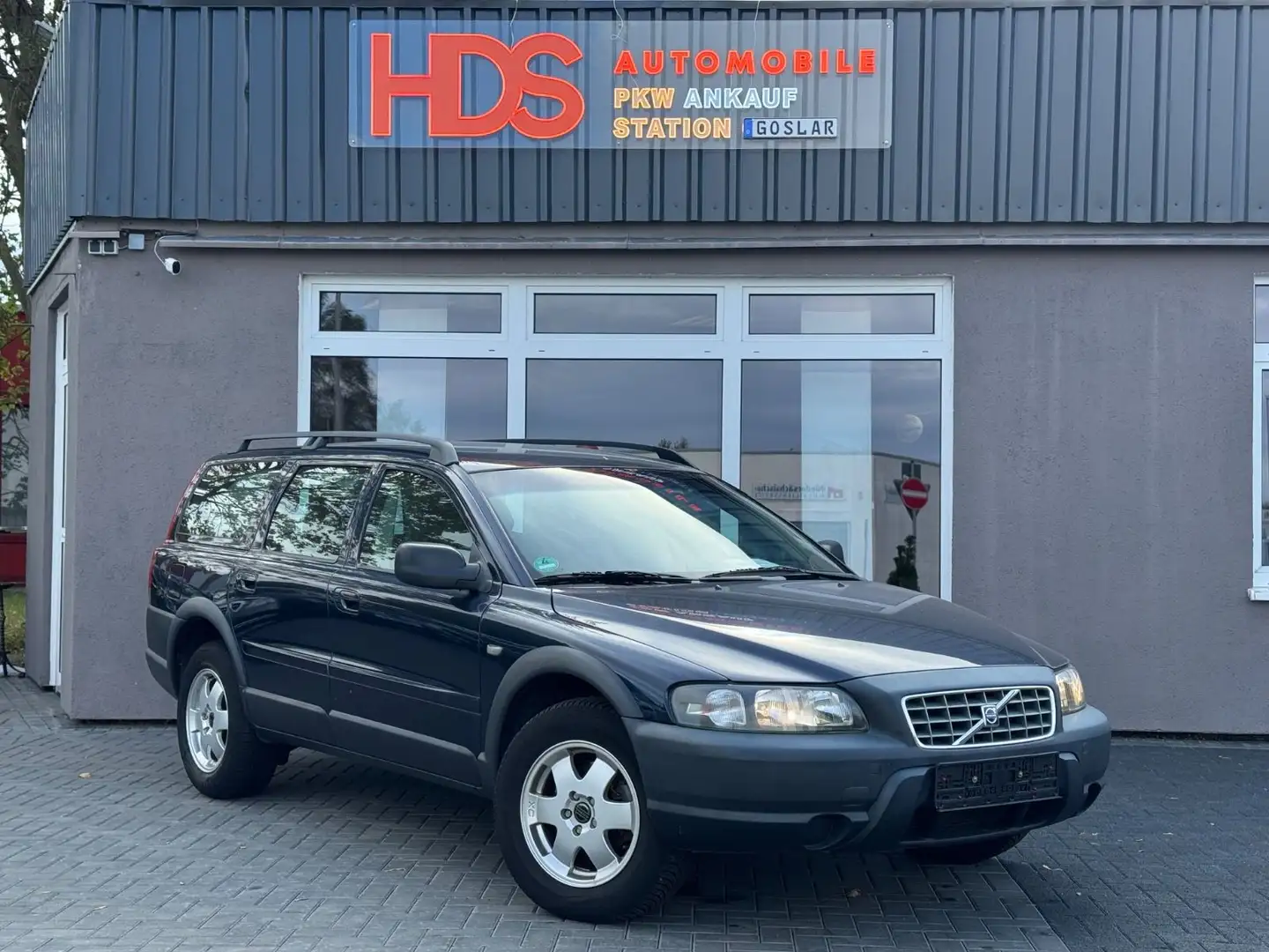 Volvo XC70 2.5T AWD Premium Bleu - 1