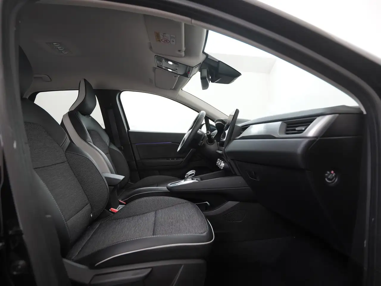 Renault Captur 1.6 E-Tech Plug-in Hybrid 160 Intens Camera Ke, миниатюра 3