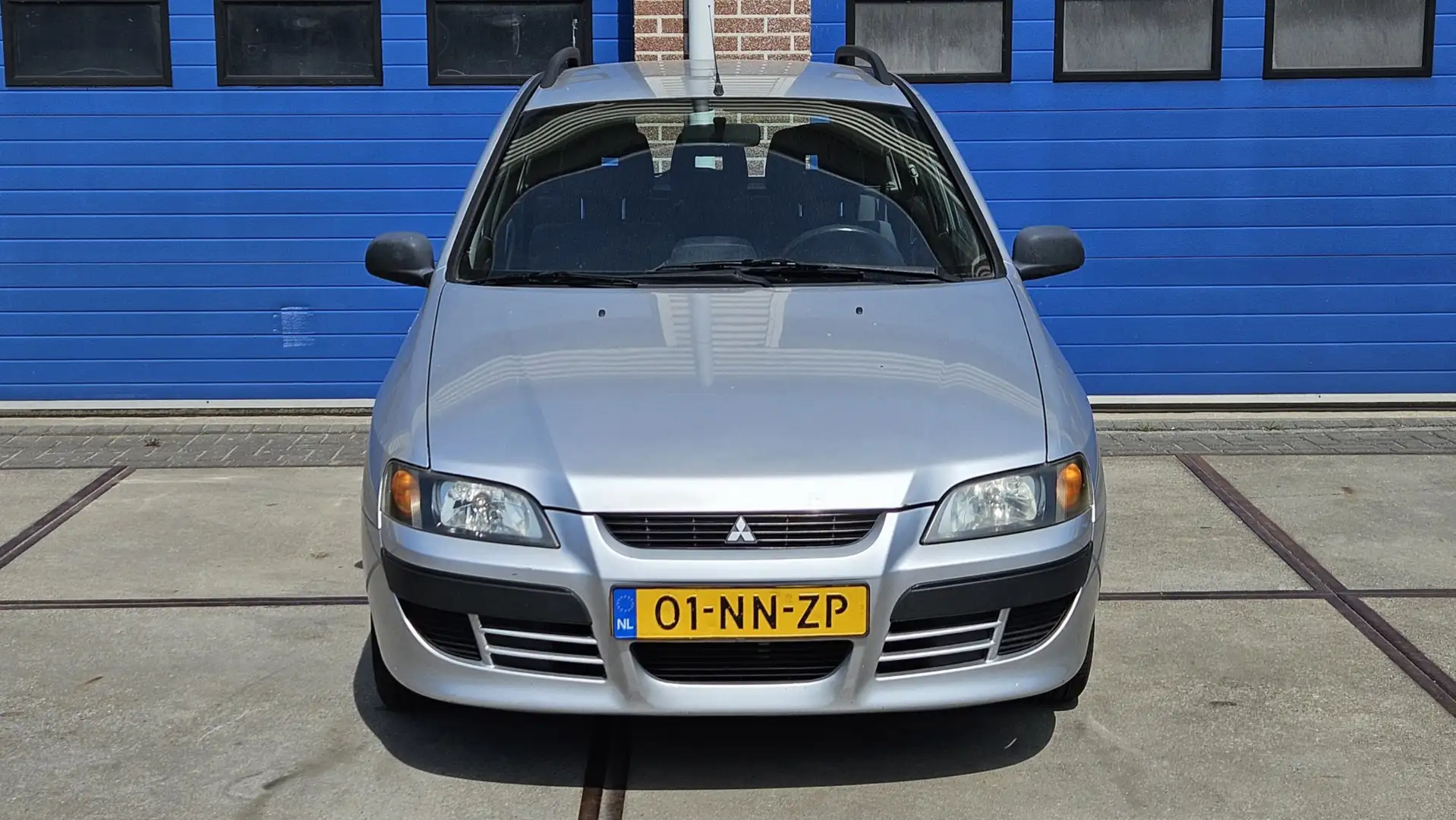 Mitsubishi Space Star 1.6 Family AC Grijs - 1
