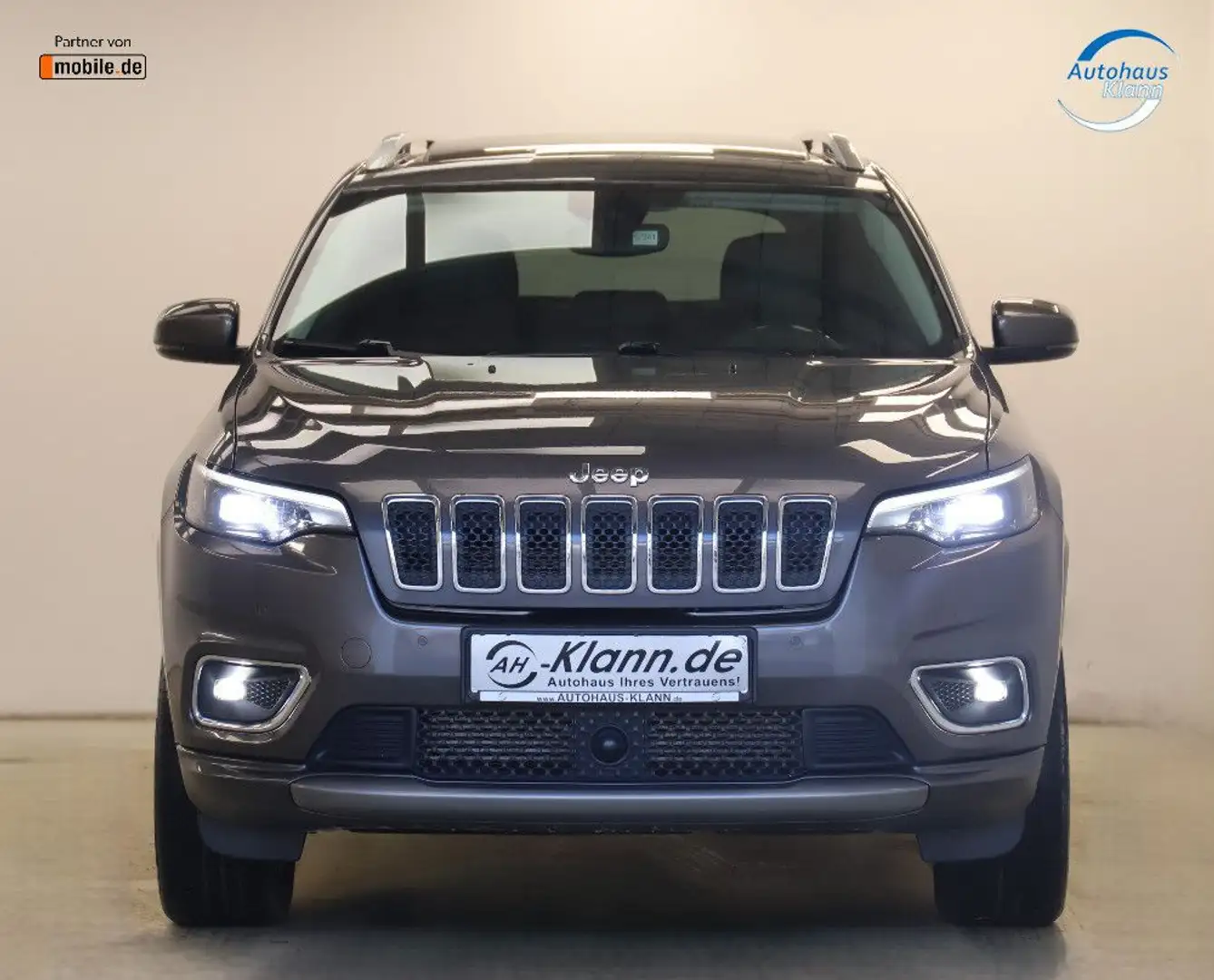 Jeep Cherokee 2.2CRD 195PS Overland 4WD Pano ACC 1Han Gri - 2