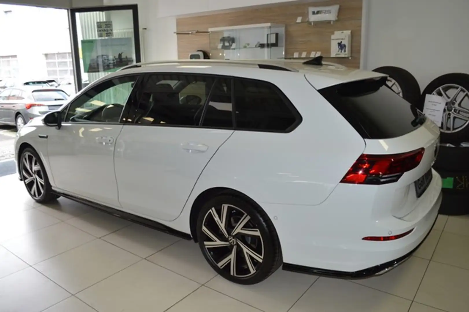 Volkswagen Golf Variant R-Line 2.0 TDI DSG LED Rückfahrkamera White - 2