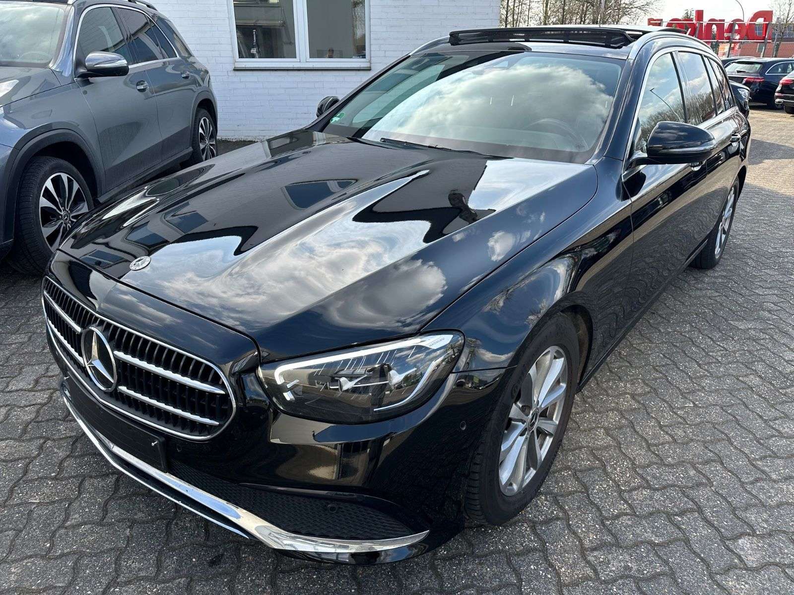 Second hand Mercedes Benz E-Class 