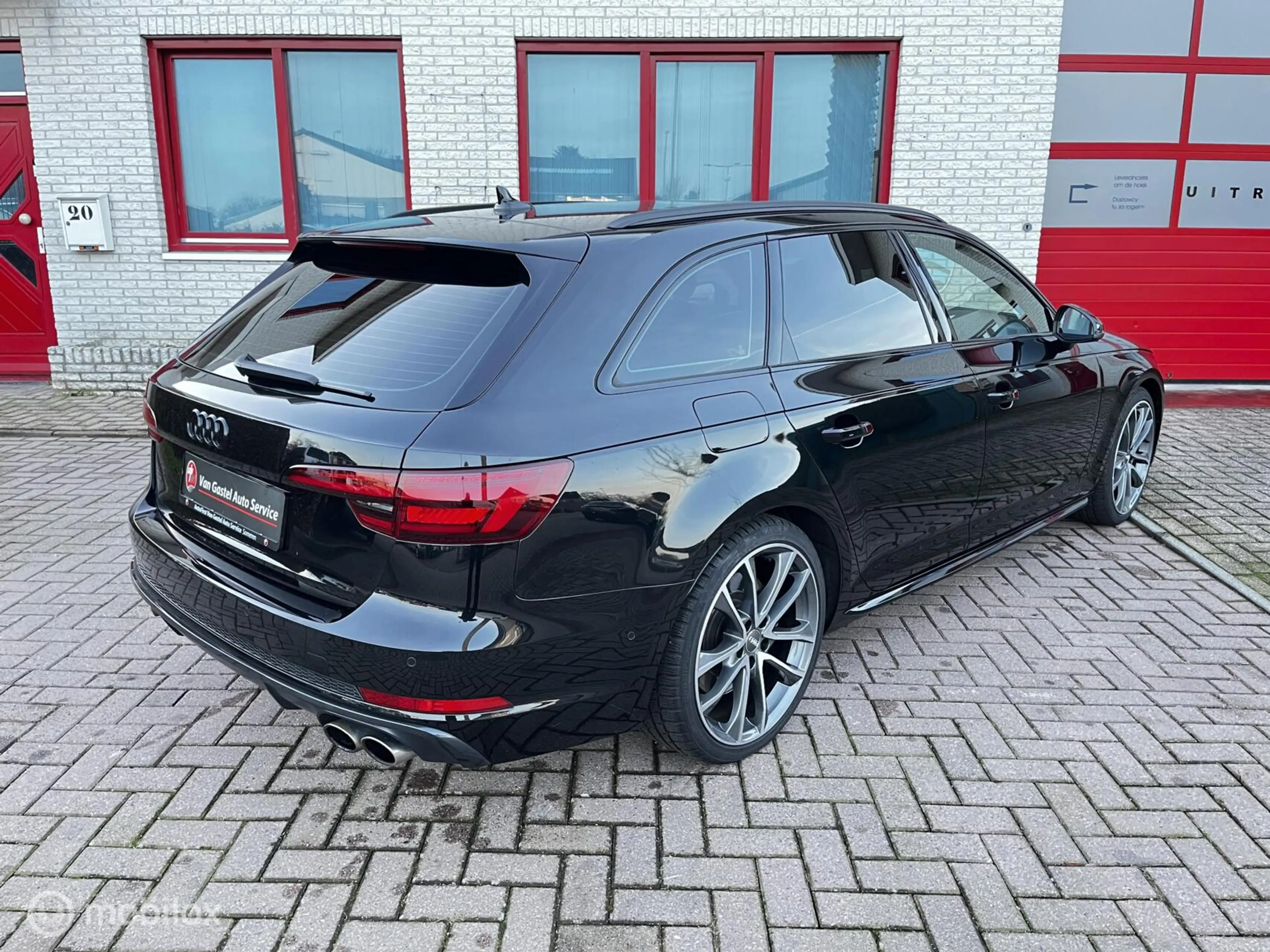 Audi S4 Avant 3.0 TFSI S4 quattro — photo 5