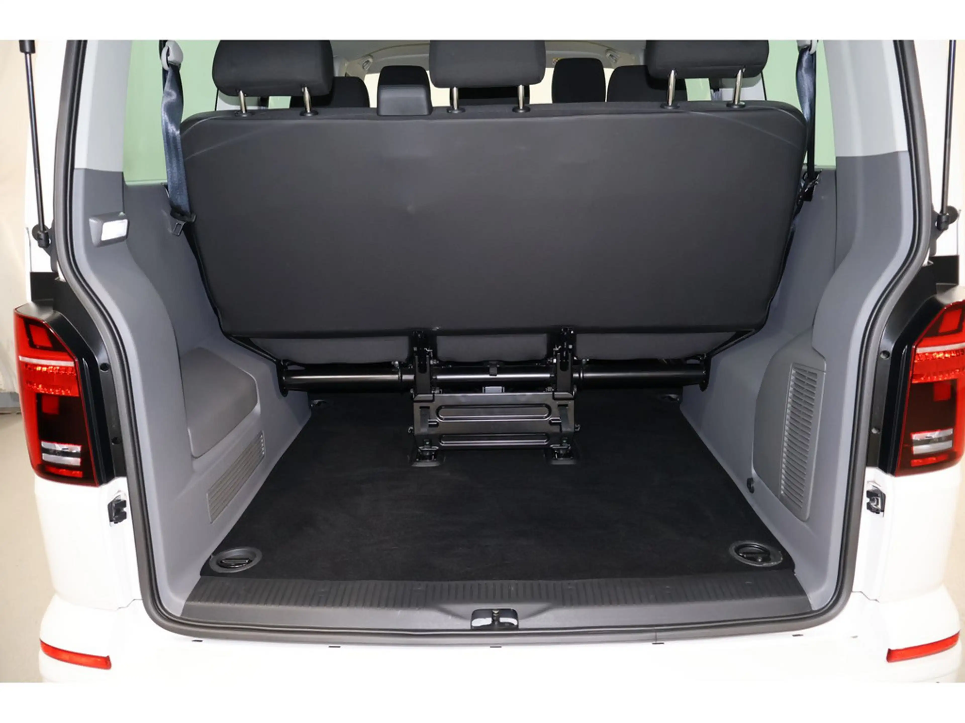Volkswagen T6.1 Transporter Caravelle LED*Klima — photo 8