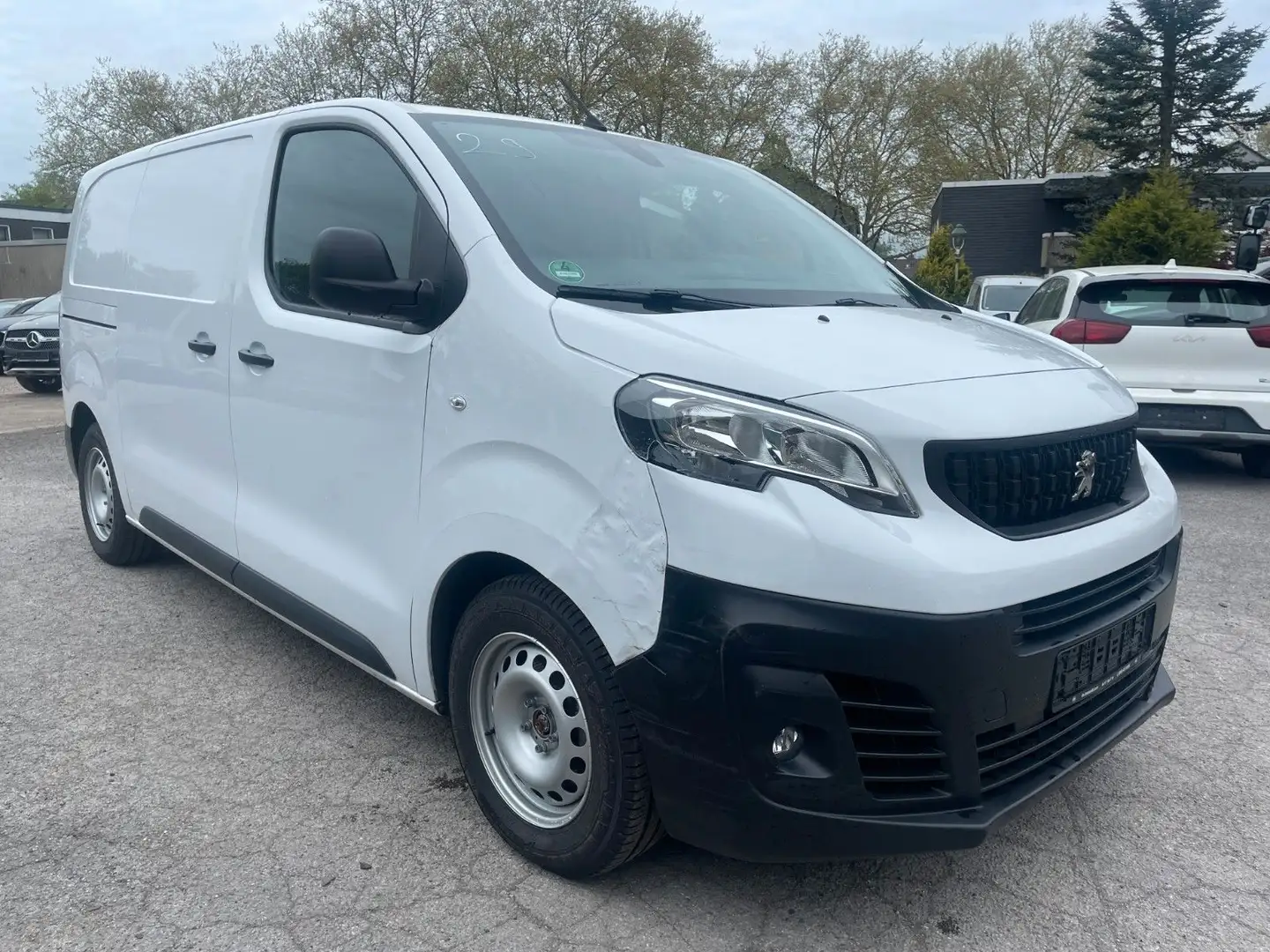 Peugeot Expert E-Expert Kasten Elektromotor 75 KWH NAVI Bílá - 1