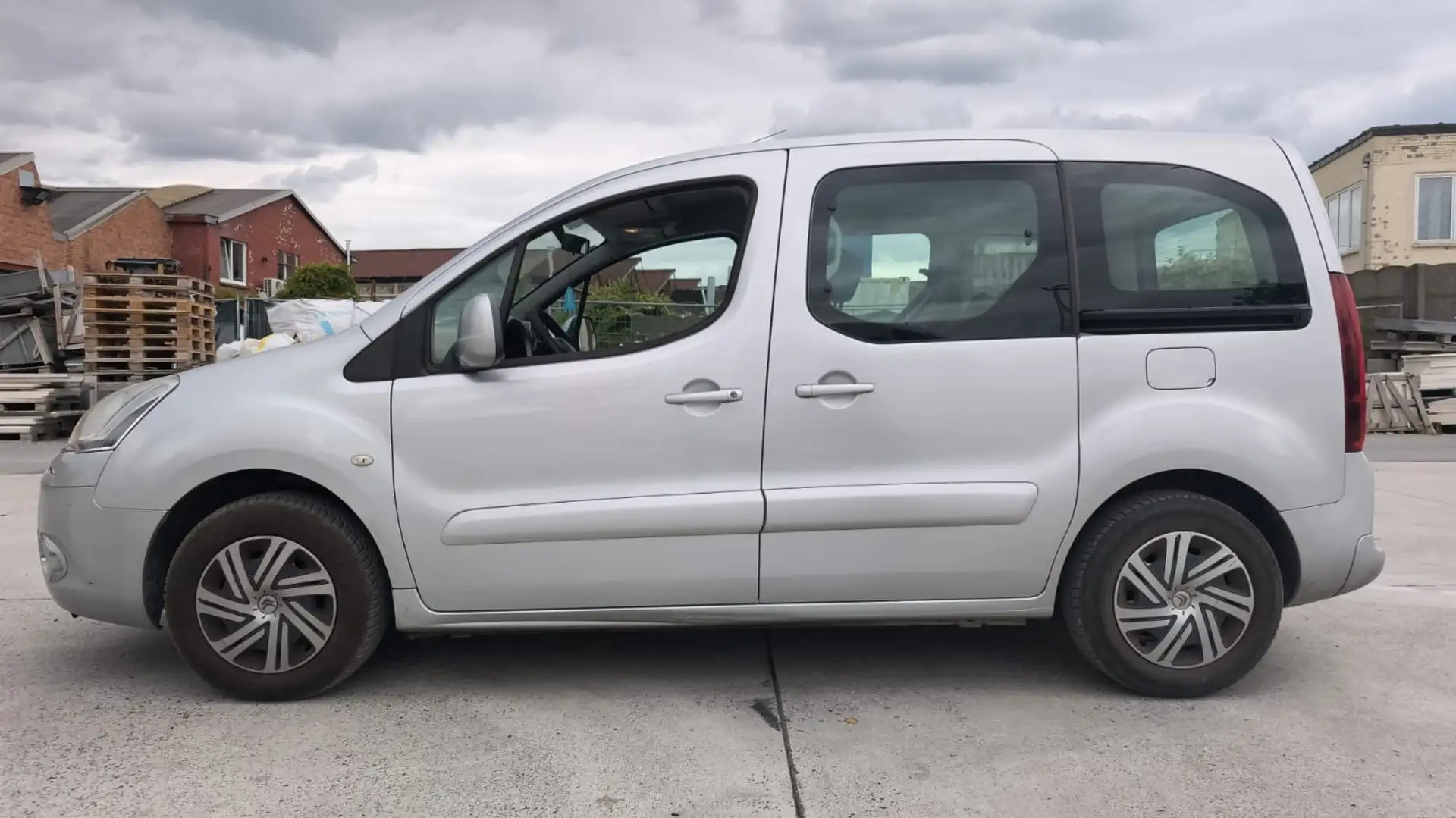 Citroen Berlingo Xtr 1.6 e-HDi XTR Argent - 2