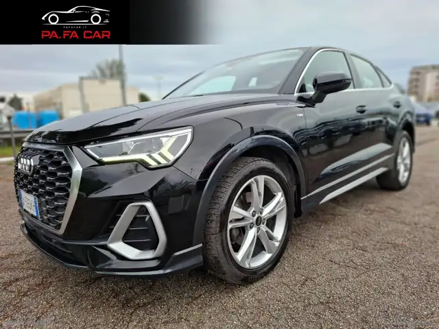 Audi Q3 view 9