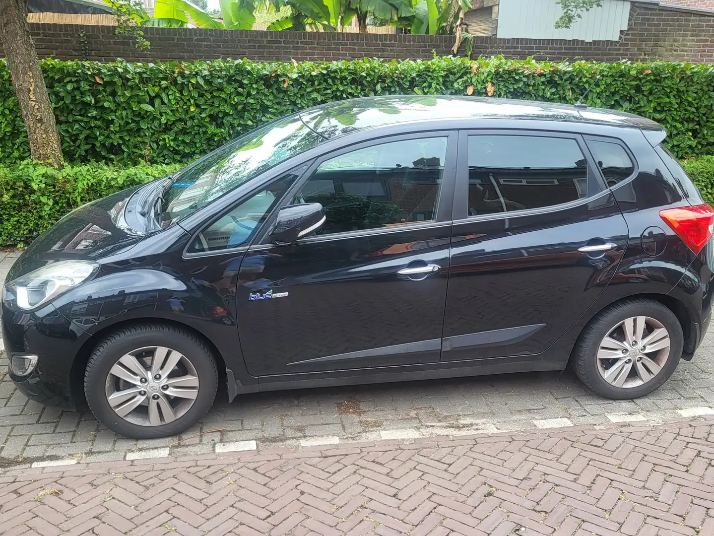 Hyundai iX20 iX20 1.4i i-Magine crna - 1