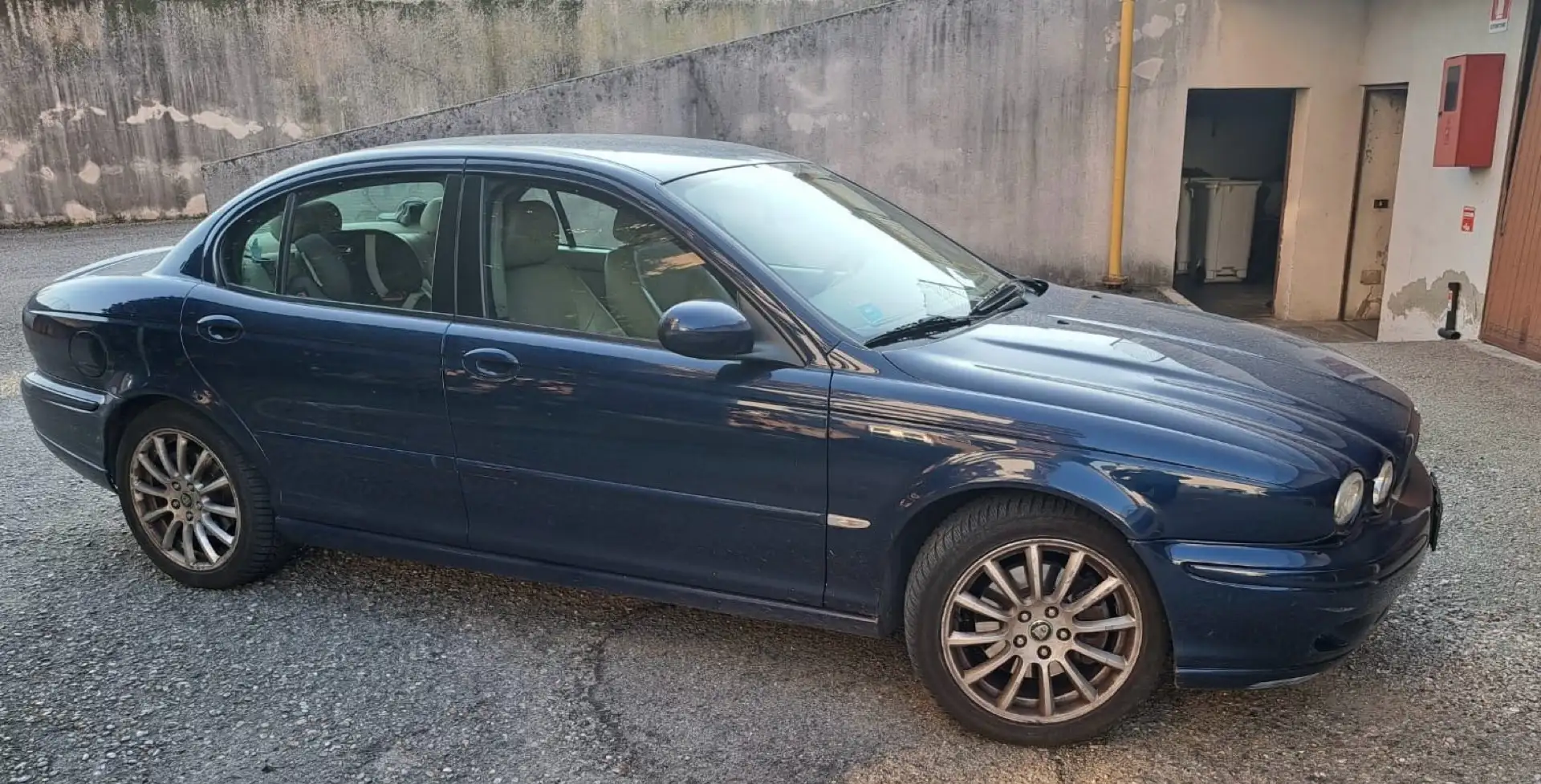 Jaguar X-Type 2.5 V6 Sport Blau - 1